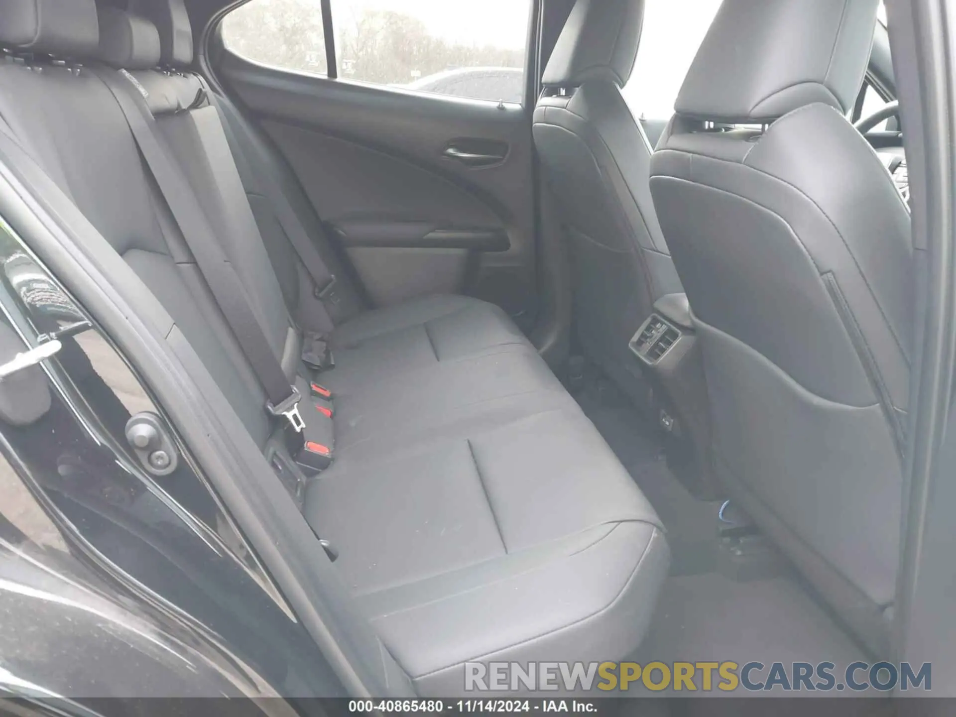 8 Photograph of a damaged car JTHP9JBH1P2068284 LEXUS UX 250H 2023