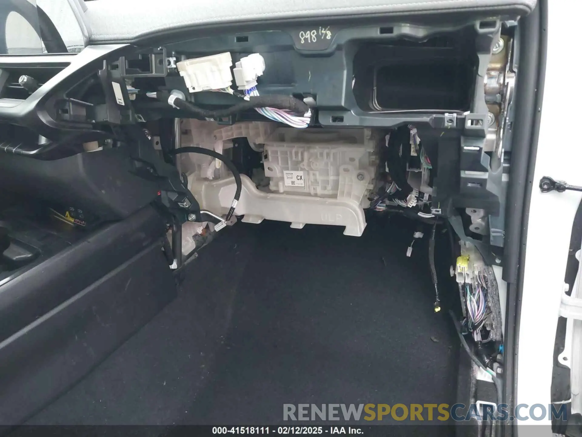 6 Photograph of a damaged car JTHX6JBH3P2144998 LEXUS UX 250H 2023