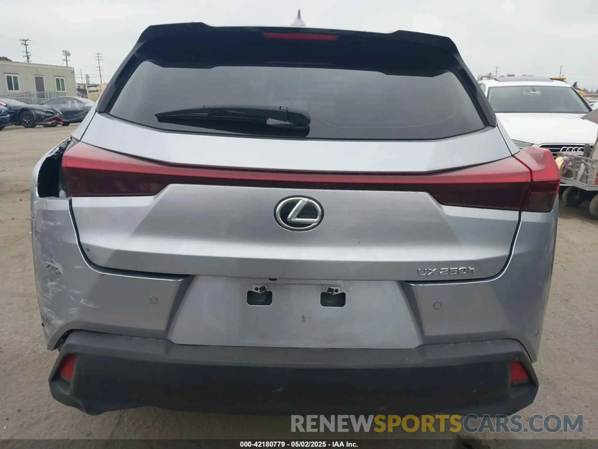 17 Photograph of a damaged car JTHX6JBH6P2143926 LEXUS UX 250H 2023