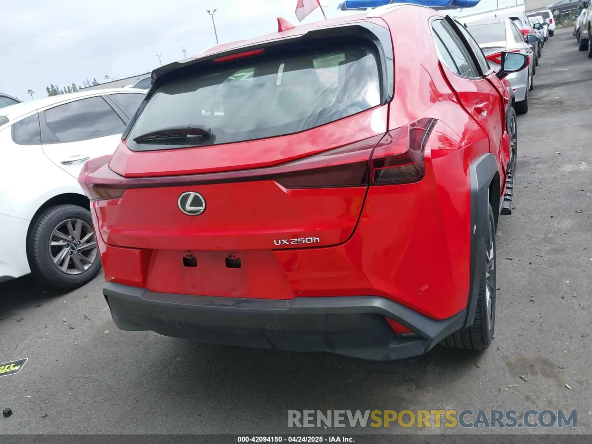 16 Photograph of a damaged car JTHX6JBH8P2147752 LEXUS UX 250H 2023