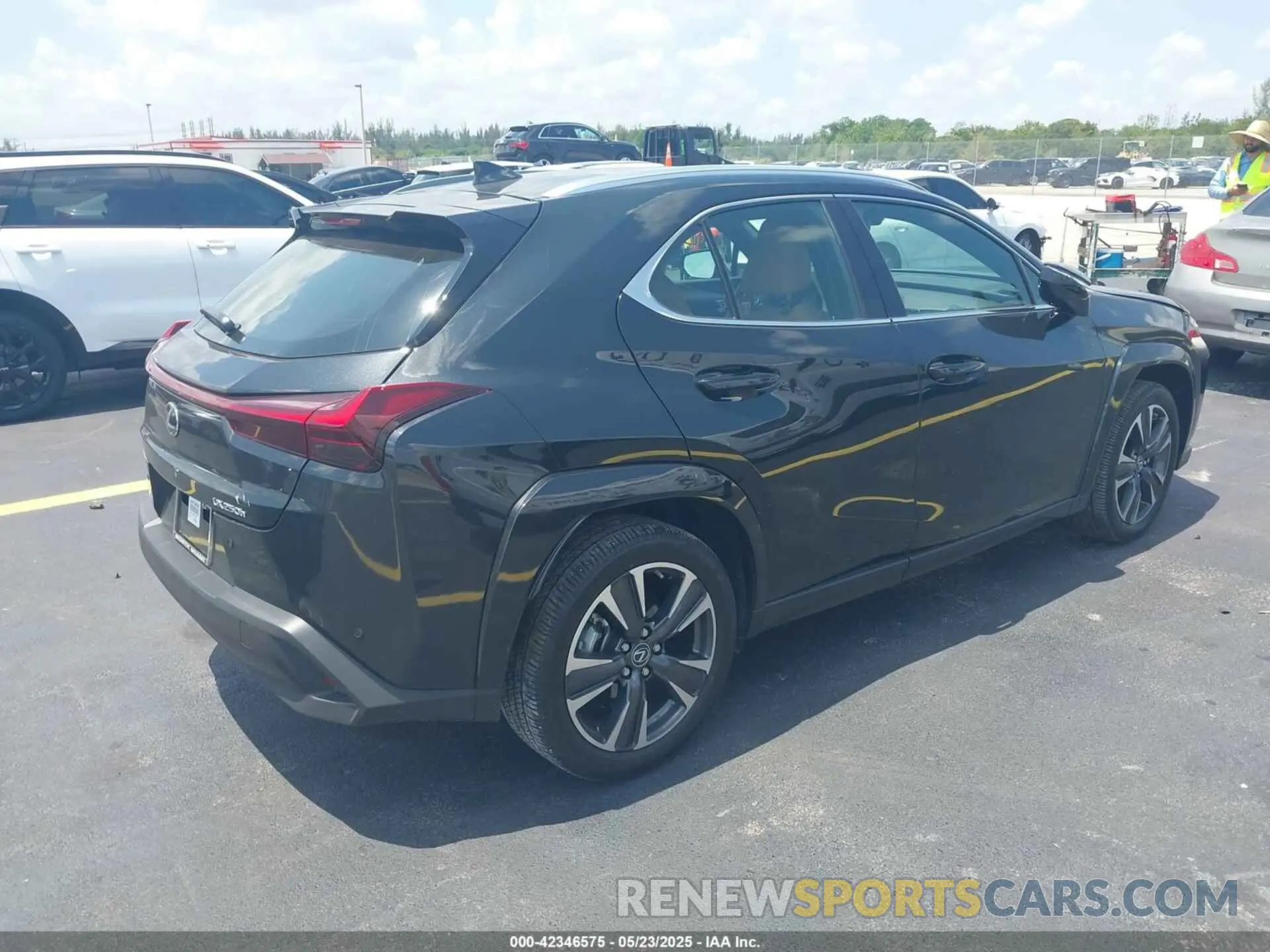 4 Photograph of a damaged car JTHP6JBH1R2191479 LEXUS UX 250H 2024