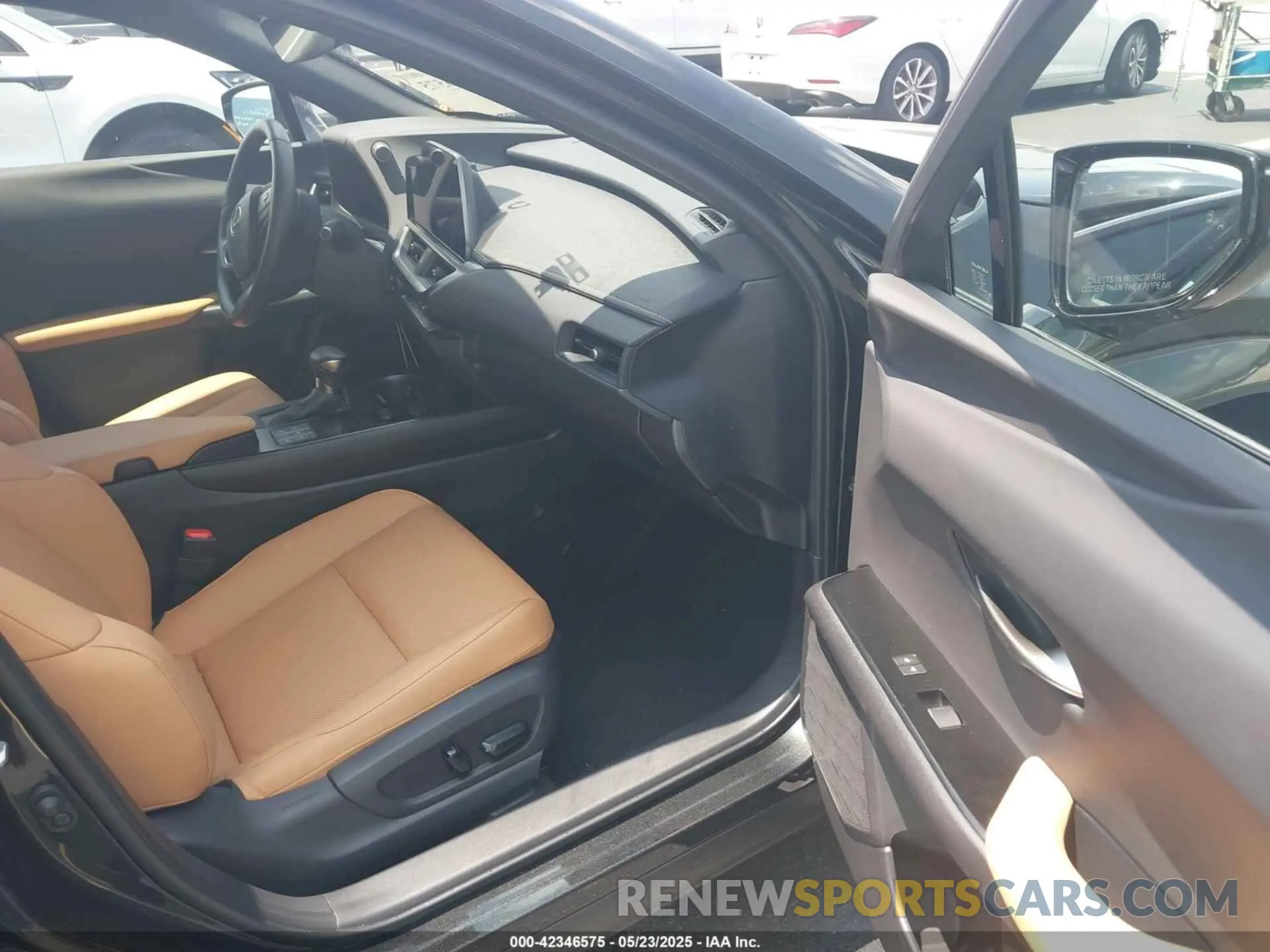 5 Photograph of a damaged car JTHP6JBH1R2191479 LEXUS UX 250H 2024