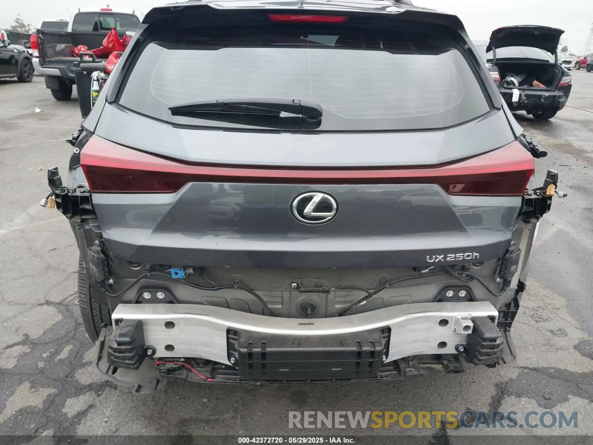 18 Photograph of a damaged car JTHP6JBH6R2177772 LEXUS UX 250H 2024