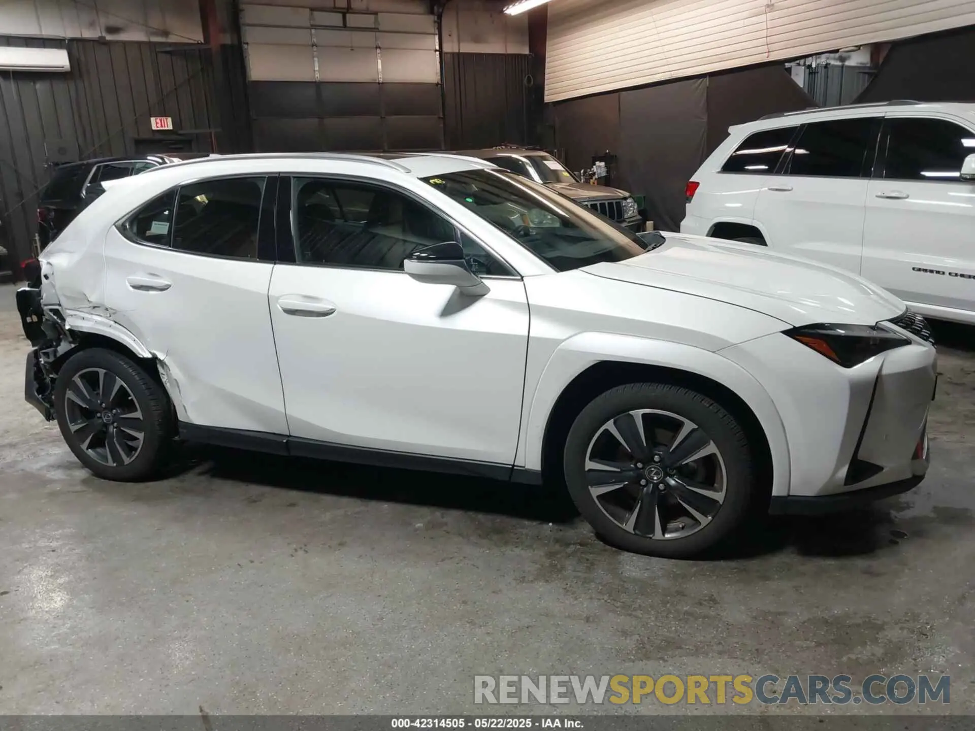 14 Photograph of a damaged car JTHP9JBH5R2071157 LEXUS UX 250H 2024
