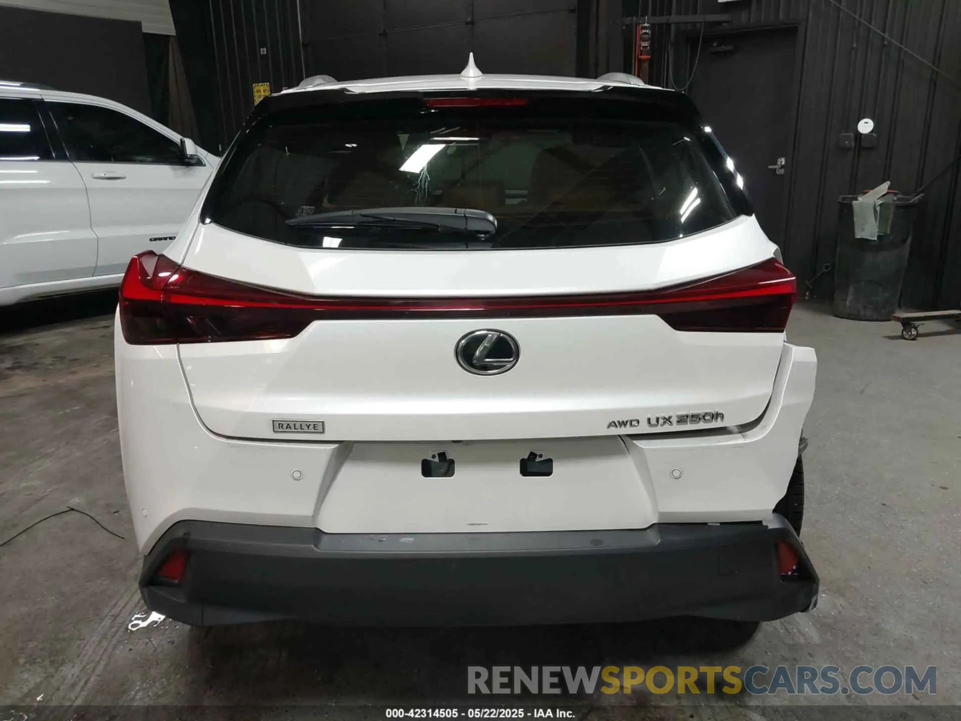 17 Photograph of a damaged car JTHP9JBH5R2071157 LEXUS UX 250H 2024