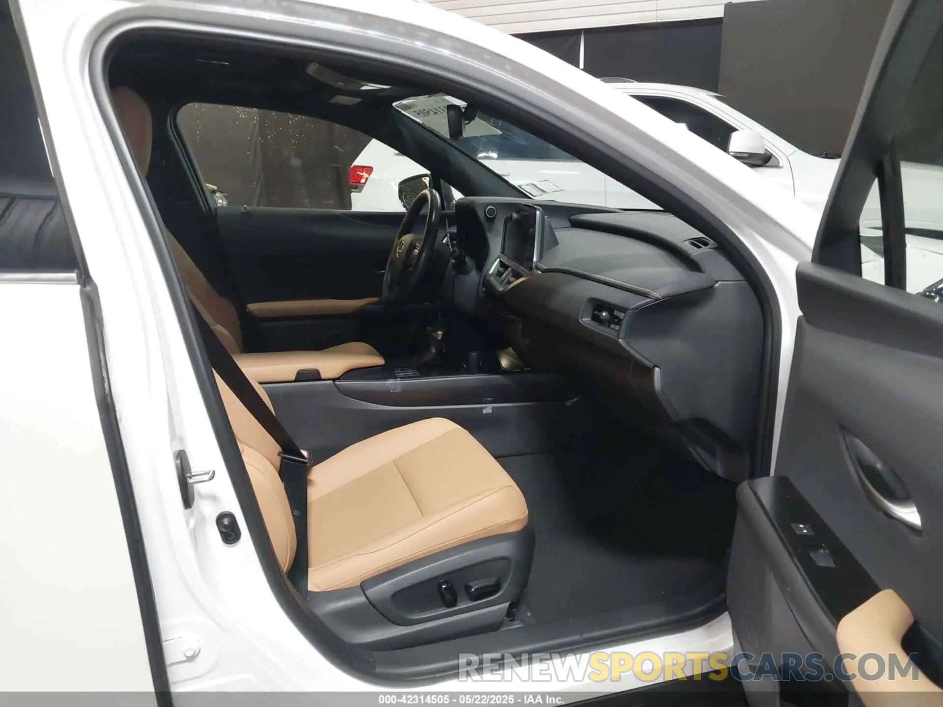 5 Photograph of a damaged car JTHP9JBH5R2071157 LEXUS UX 250H 2024