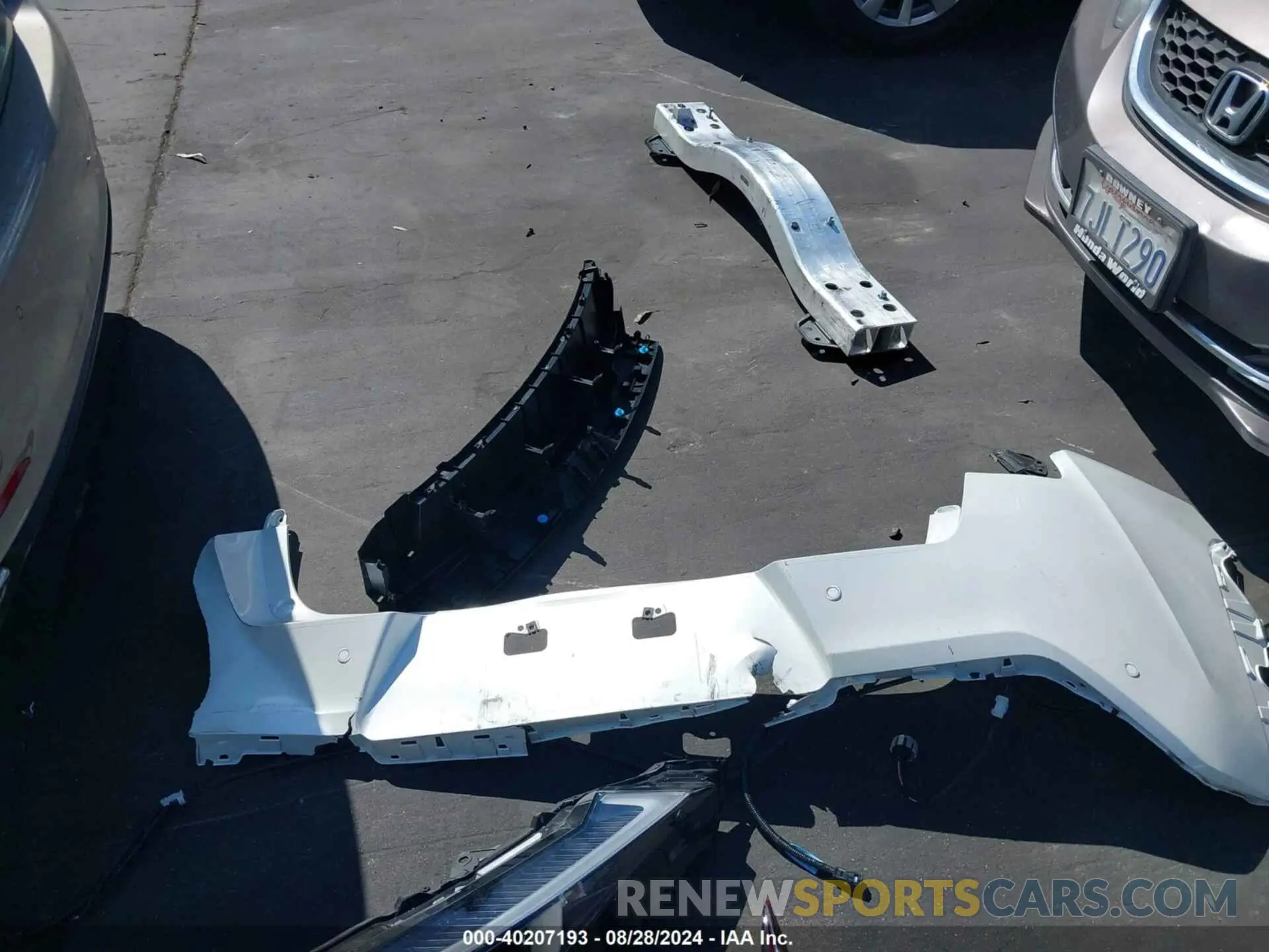 19 Photograph of a damaged car JTHX6JBH9R2189334 LEXUS UX 250H 2024