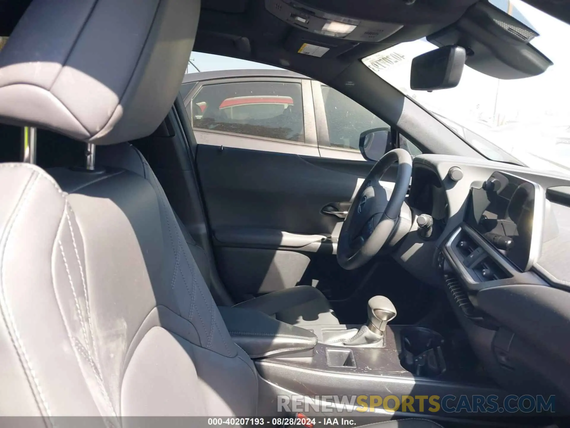 5 Photograph of a damaged car JTHX6JBH9R2189334 LEXUS UX 250H 2024