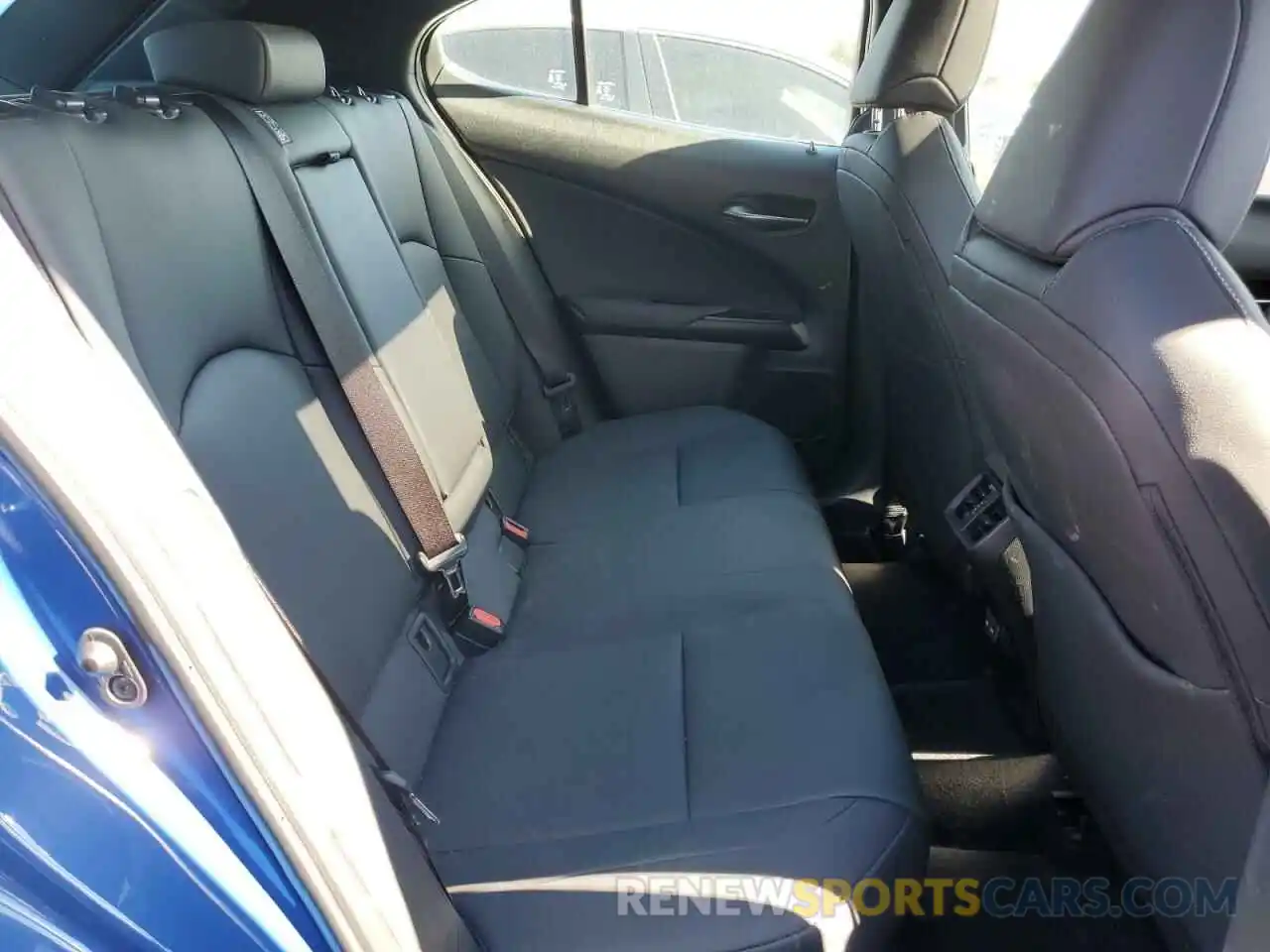 6 Photograph of a damaged car JTHP9JBH6N2060050 LEXUS UX 250H BA 2022