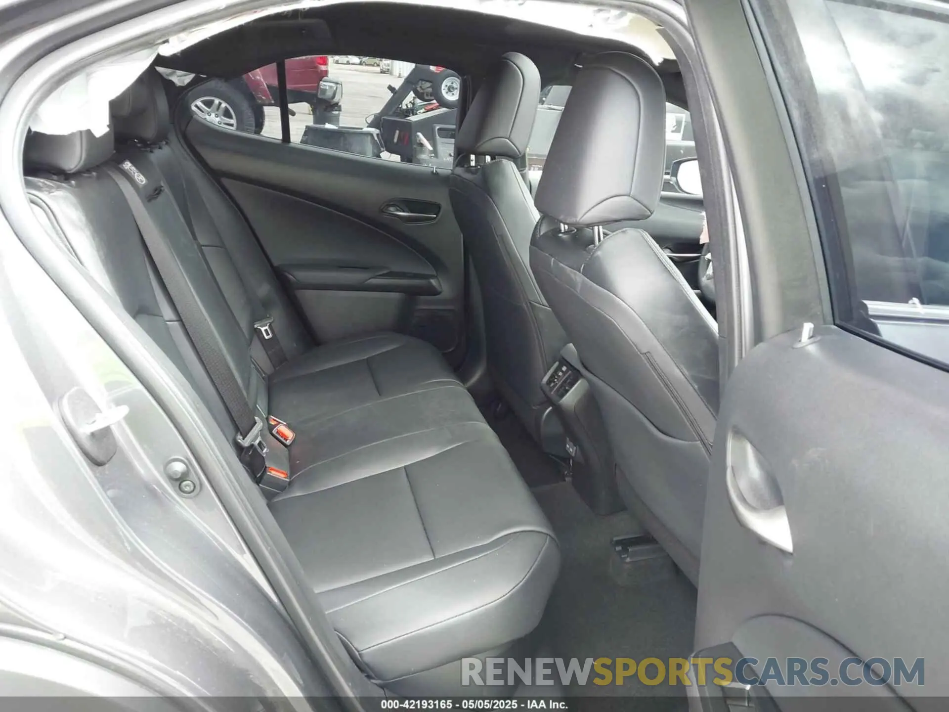 8 Photograph of a damaged car JTHYBJAH7S2016872 LEXUS UX 300H 2025