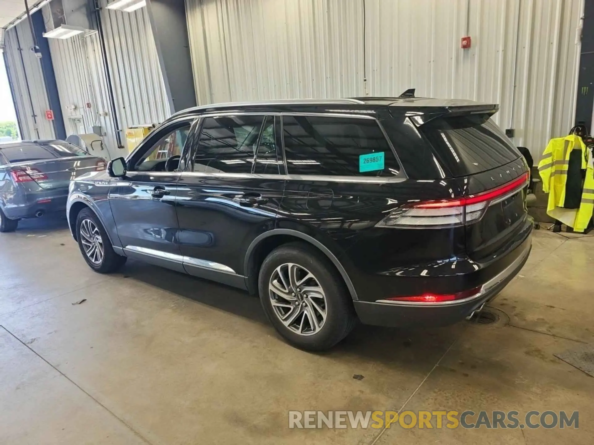 16 Photograph of a damaged car 5LM5J6XC1LGL24956 LINCOLN AVIATOR 2020