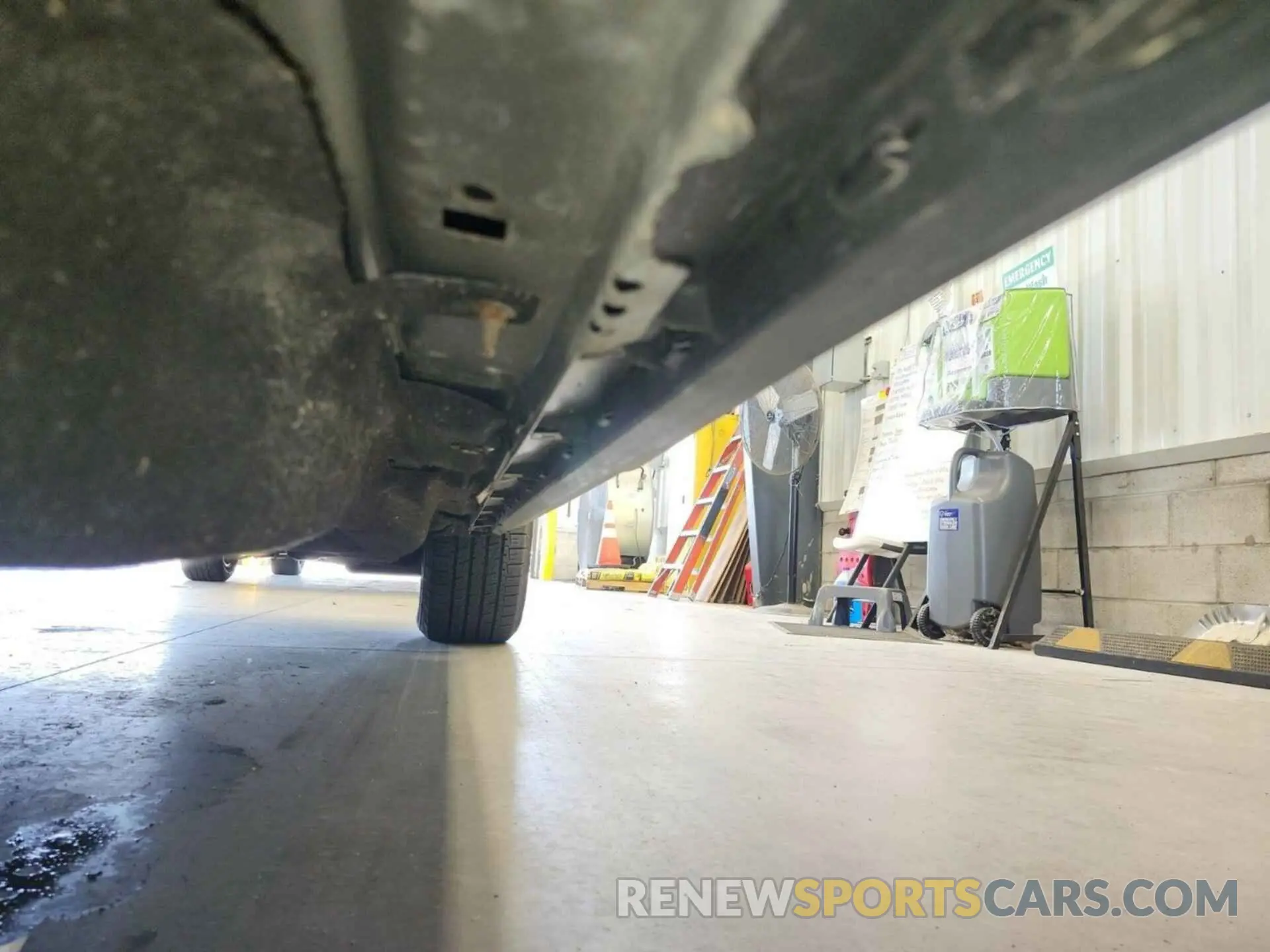 2 Photograph of a damaged car 5LM5J6XC1LGL24956 LINCOLN AVIATOR 2020