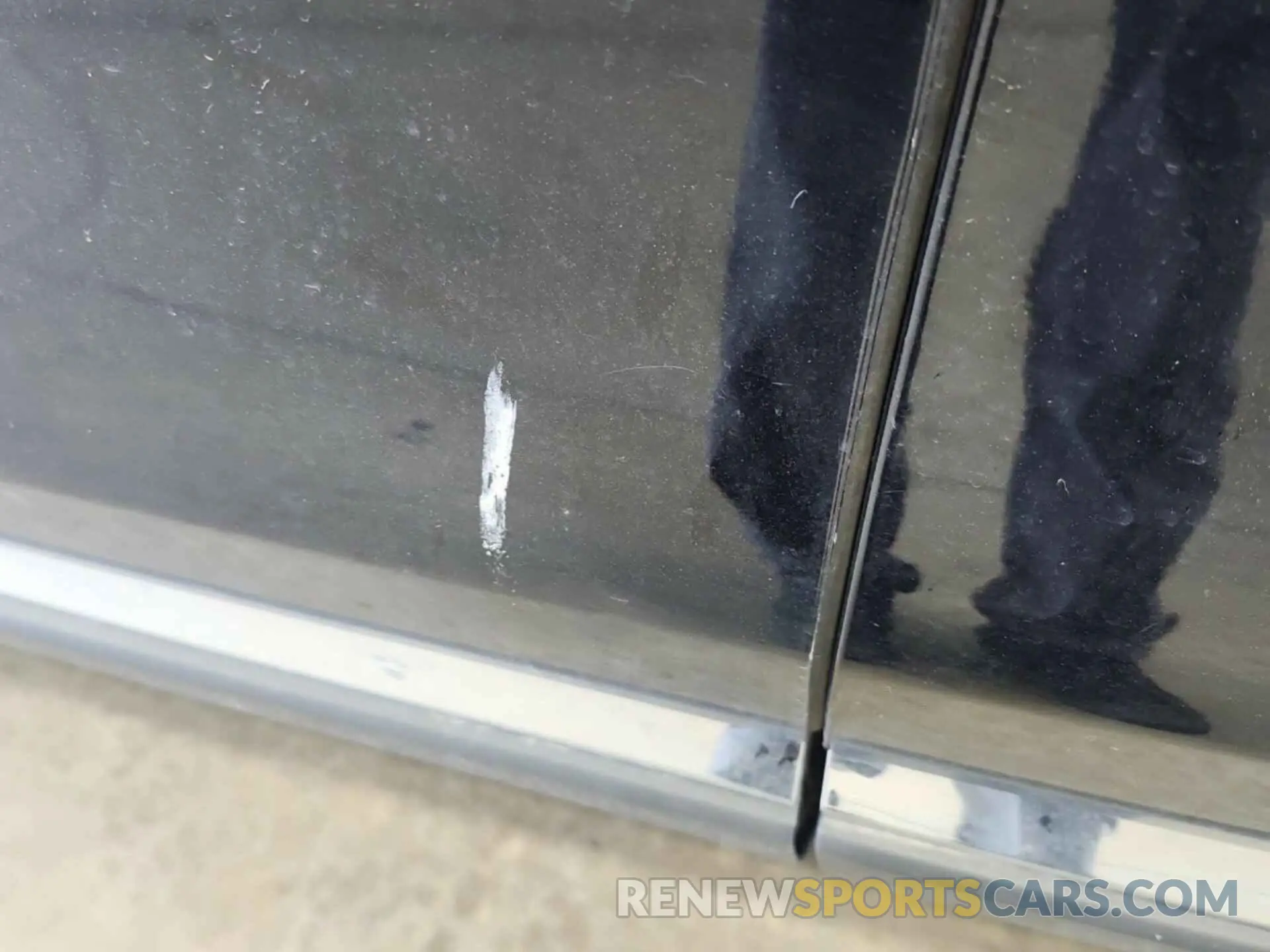 4 Photograph of a damaged car 5LM5J6XC1LGL24956 LINCOLN AVIATOR 2020