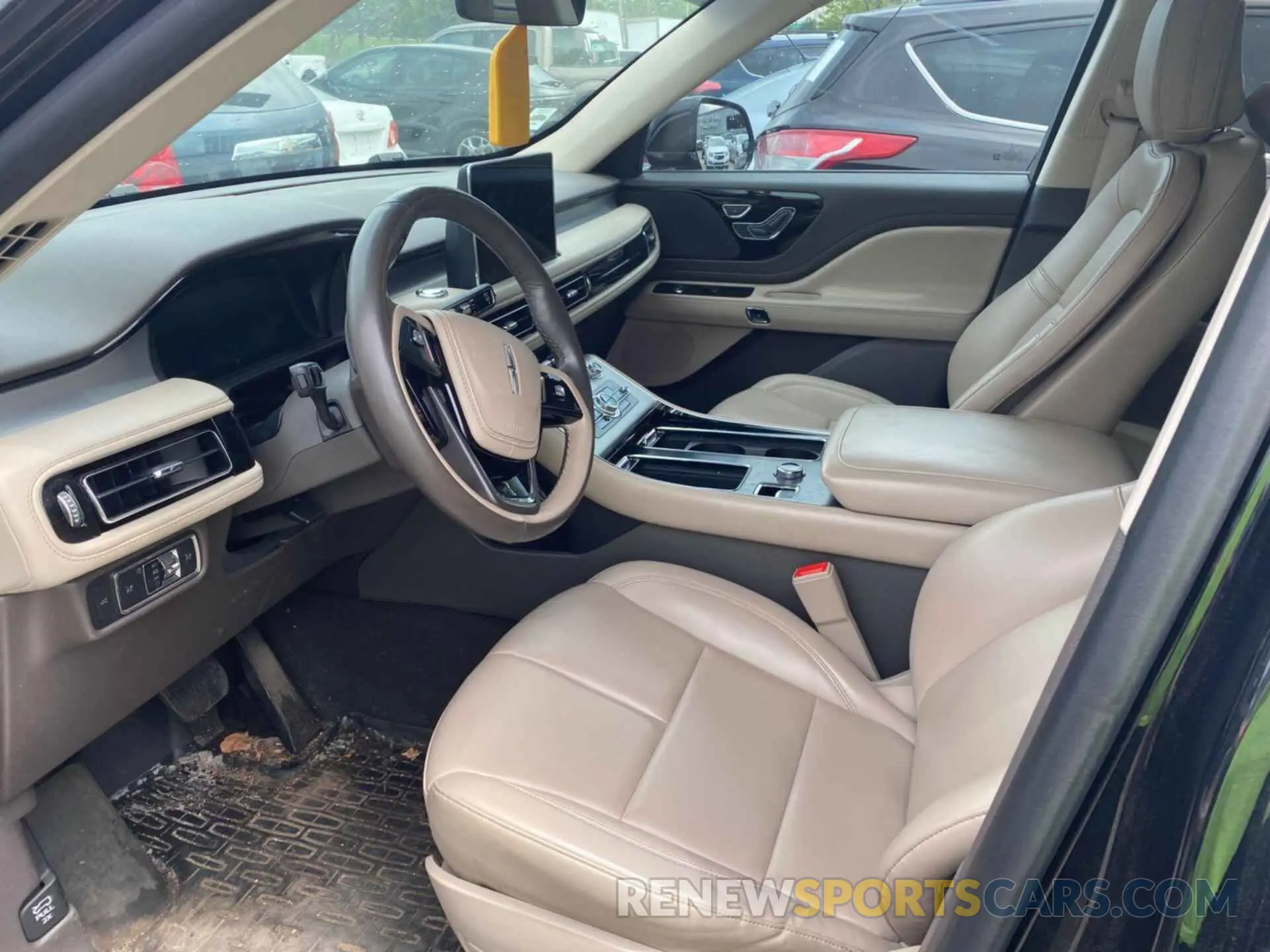 15 Photograph of a damaged car 5LM5J6XC8LGL09774 LINCOLN AVIATOR 2020