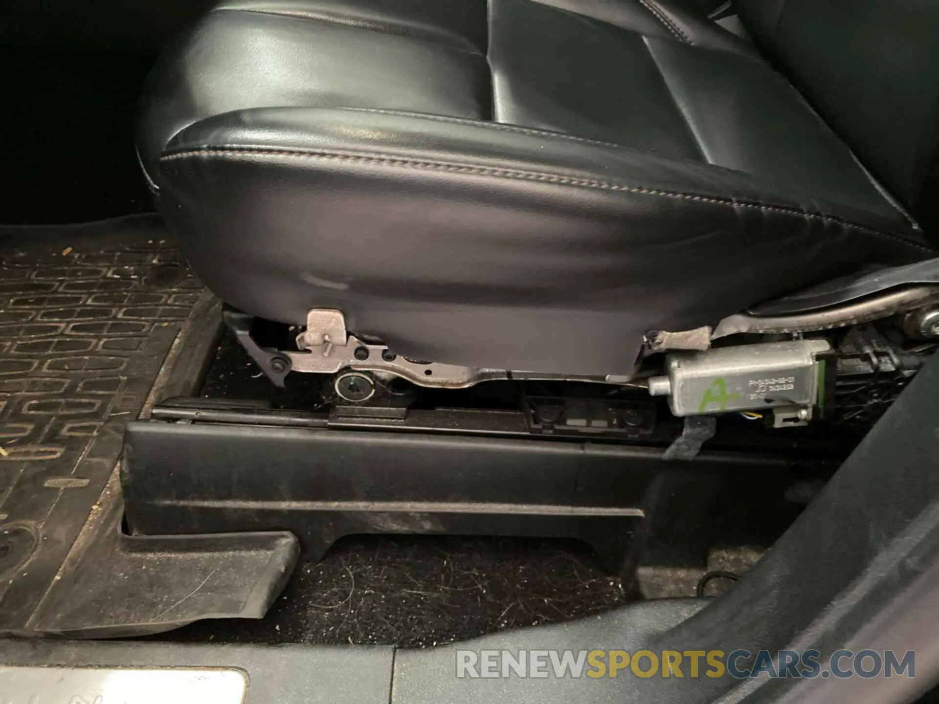 14 Photograph of a damaged car 5LM5J6XC9LGL25126 LINCOLN AVIATOR 2020