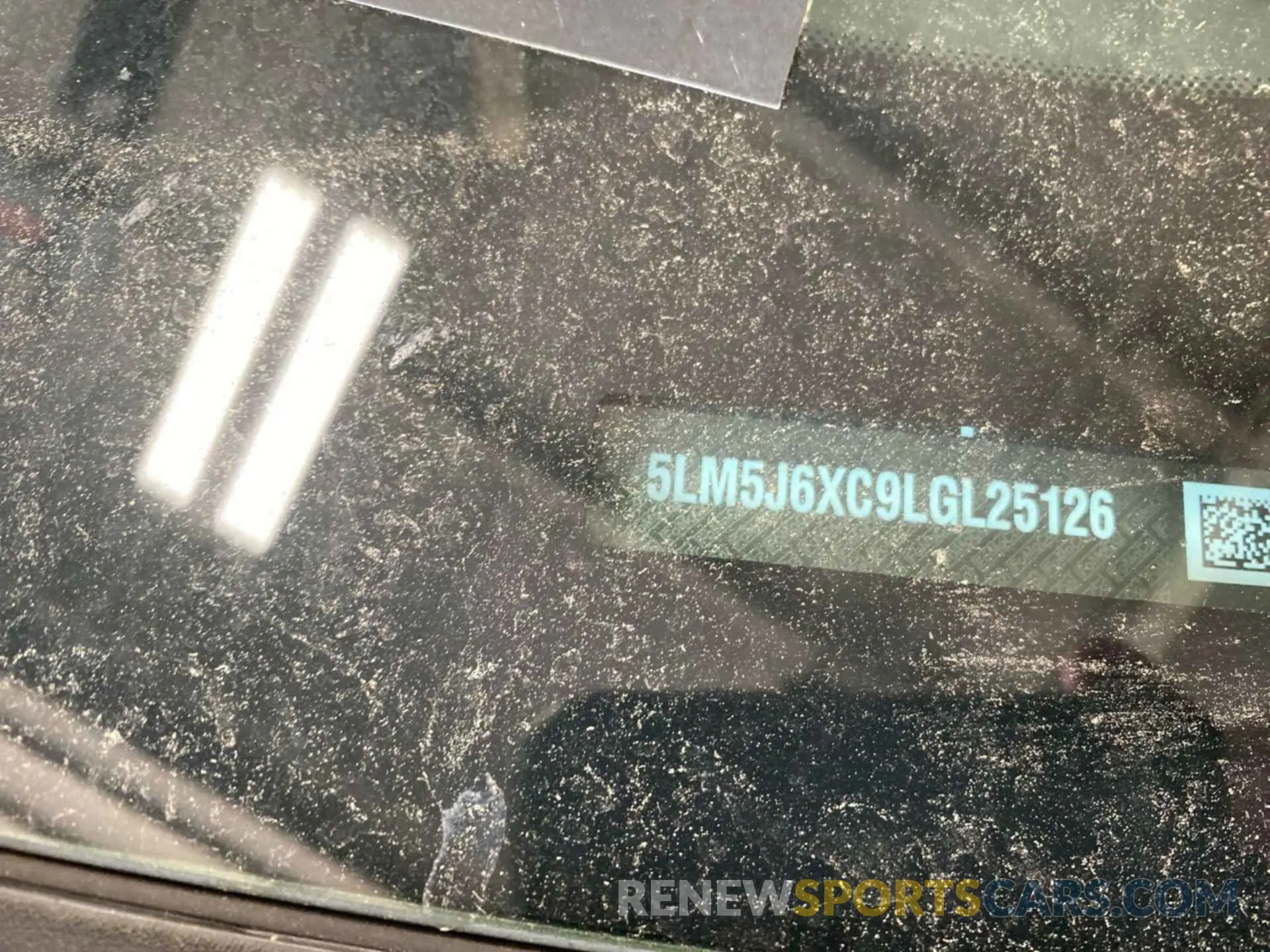 9 Photograph of a damaged car 5LM5J6XC9LGL25126 LINCOLN AVIATOR 2020