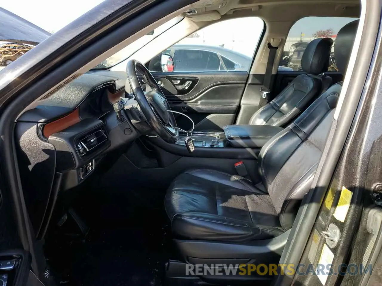 7 Photograph of a damaged car 5LM5J7WC1LGL02236 LINCOLN AVIATOR 2020