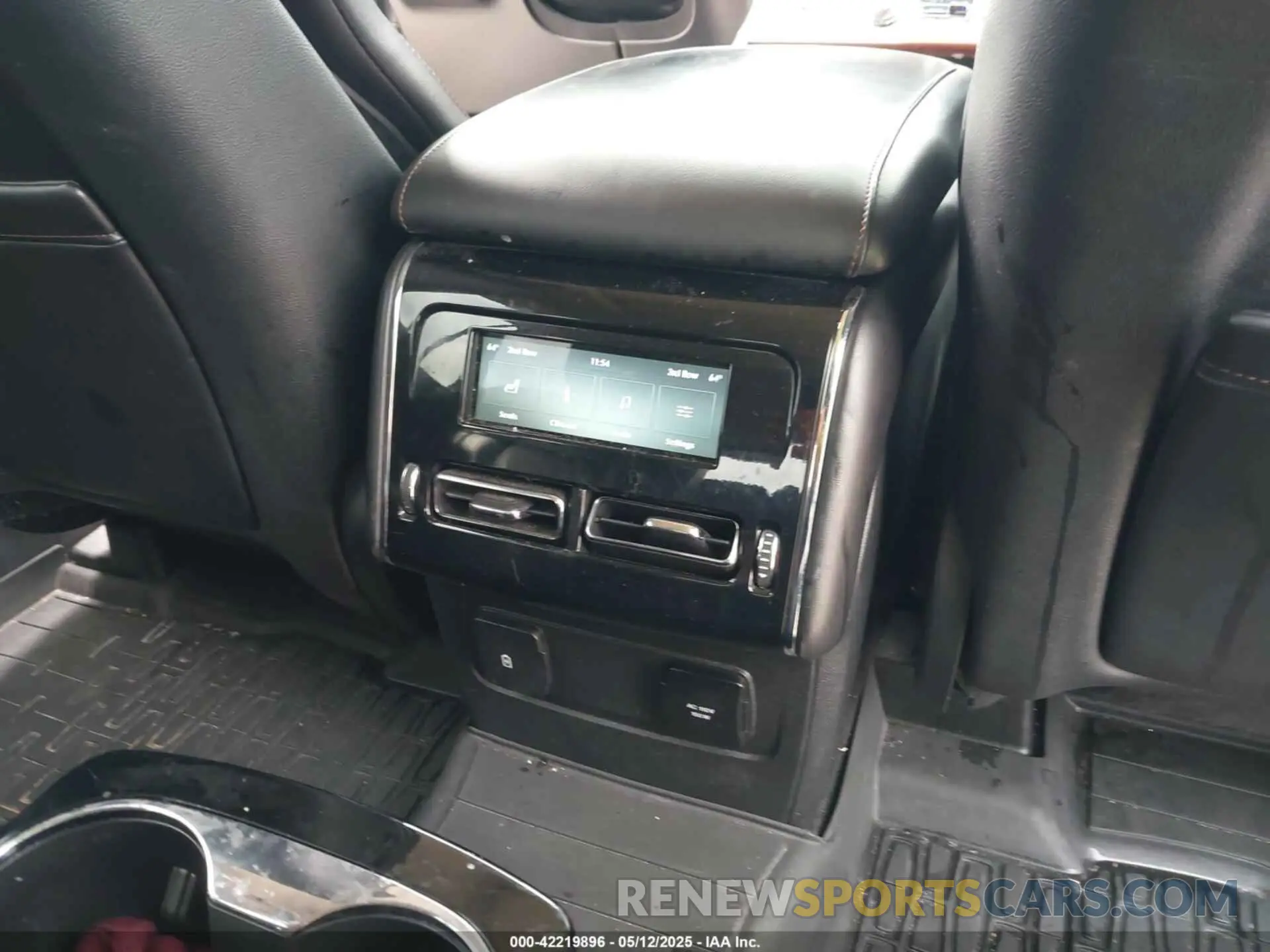 13 Photograph of a damaged car 5LM5J7WC2LGL17926 LINCOLN AVIATOR 2020