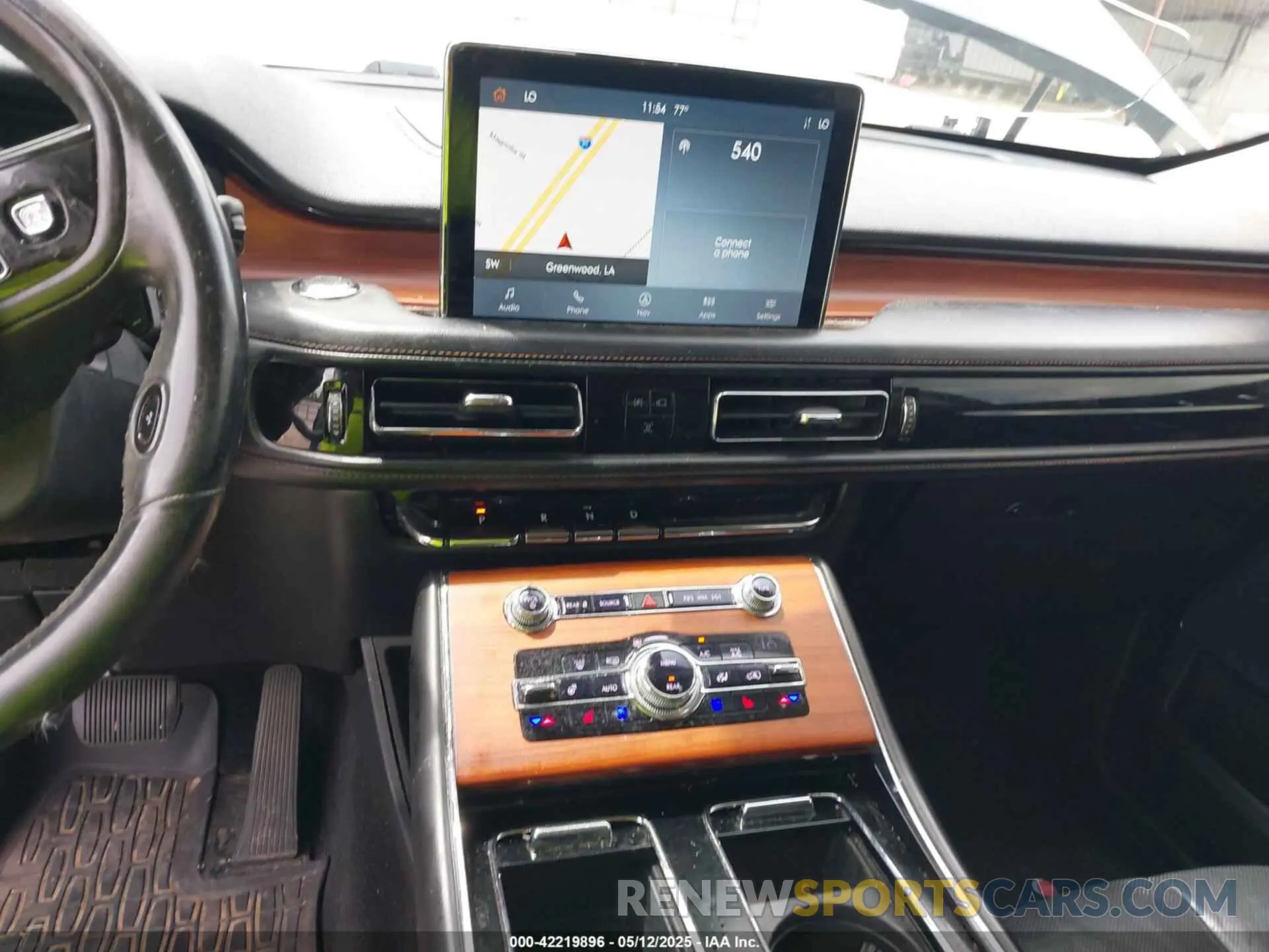 17 Photograph of a damaged car 5LM5J7WC2LGL17926 LINCOLN AVIATOR 2020