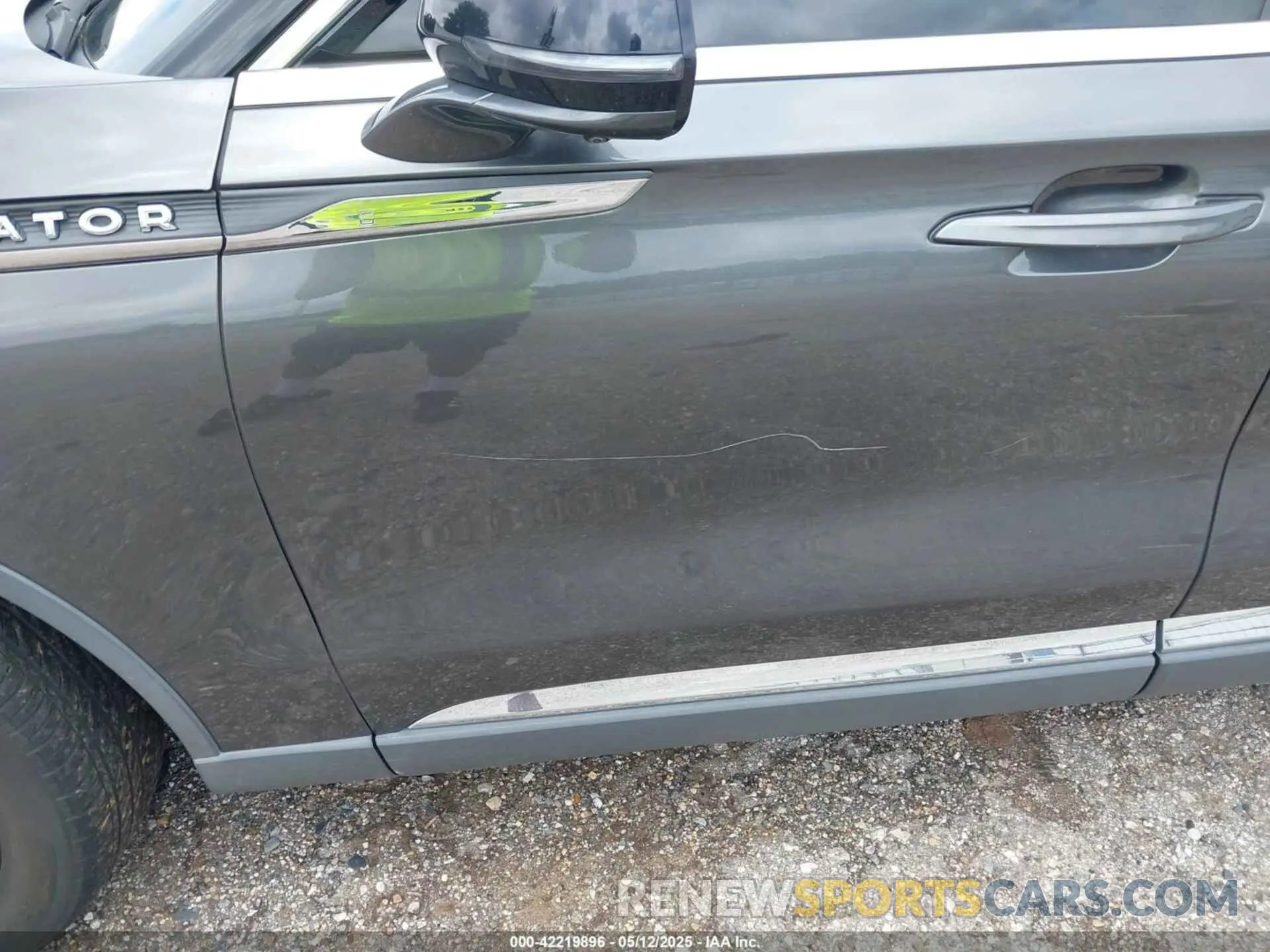 6 Photograph of a damaged car 5LM5J7WC2LGL17926 LINCOLN AVIATOR 2020