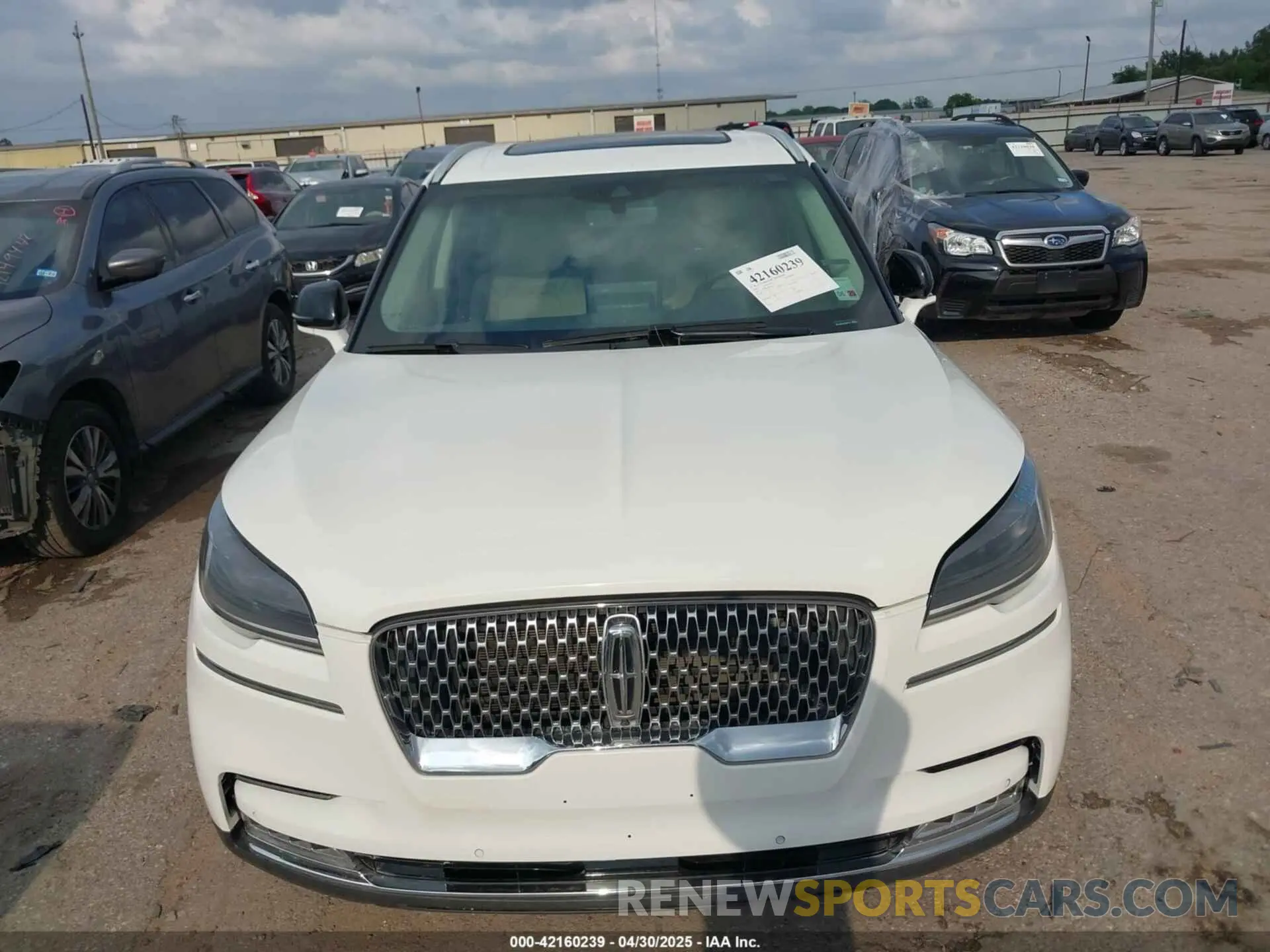 12 Photograph of a damaged car 5LM5J7WC8LGL36710 LINCOLN AVIATOR 2020