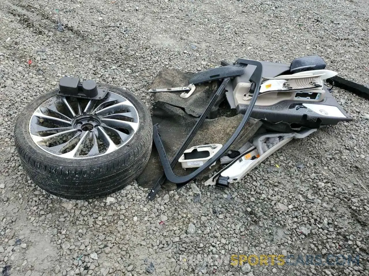 13 Photograph of a damaged car 5LM5J7XC0LGL22749 LINCOLN AVIATOR 2020