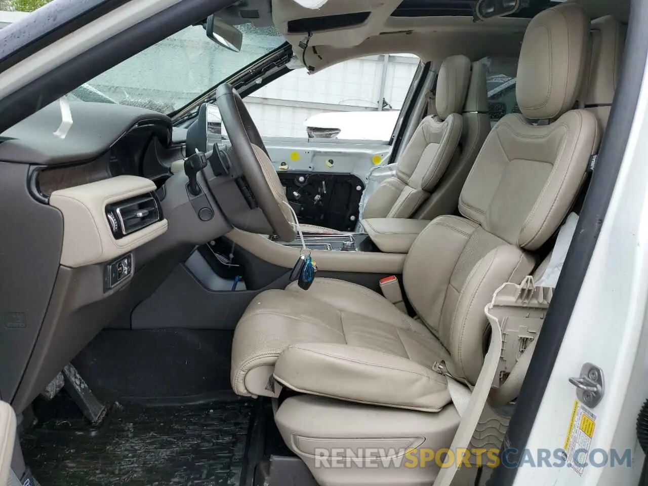 7 Photograph of a damaged car 5LM5J7XC0LGL22749 LINCOLN AVIATOR 2020