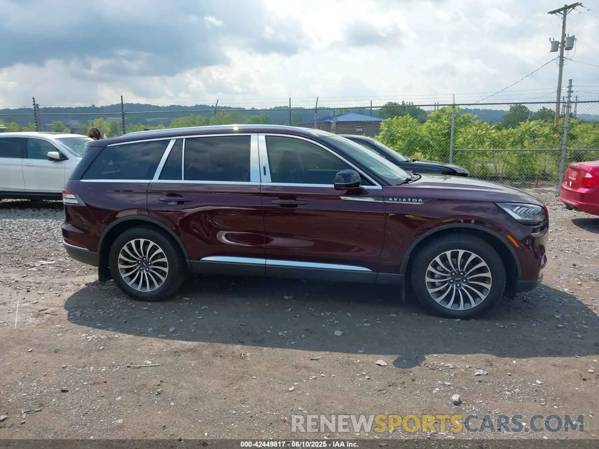 13 Photograph of a damaged car 5LM5J7XC1LGL05121 LINCOLN AVIATOR 2020