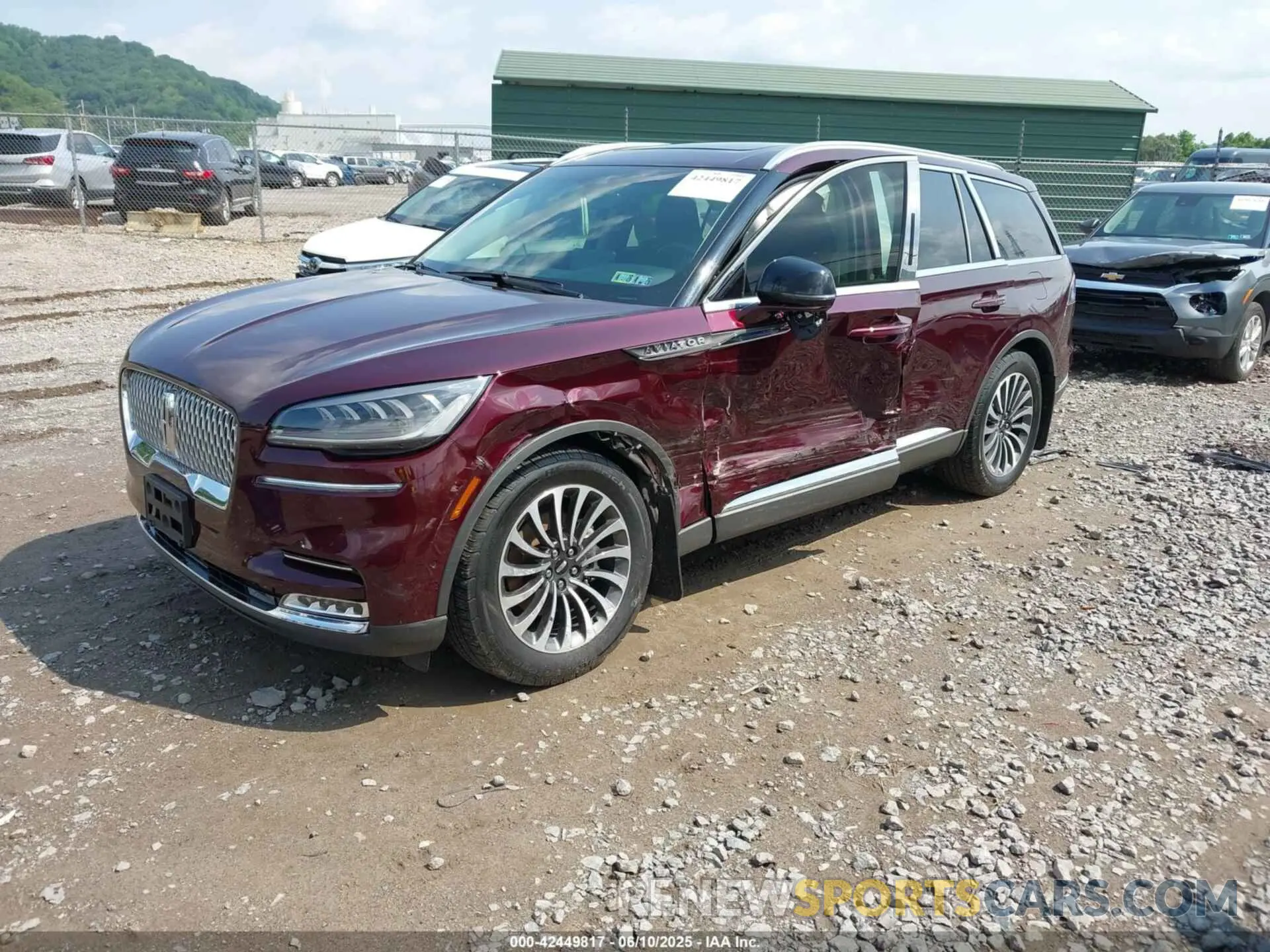 2 Photograph of a damaged car 5LM5J7XC1LGL05121 LINCOLN AVIATOR 2020