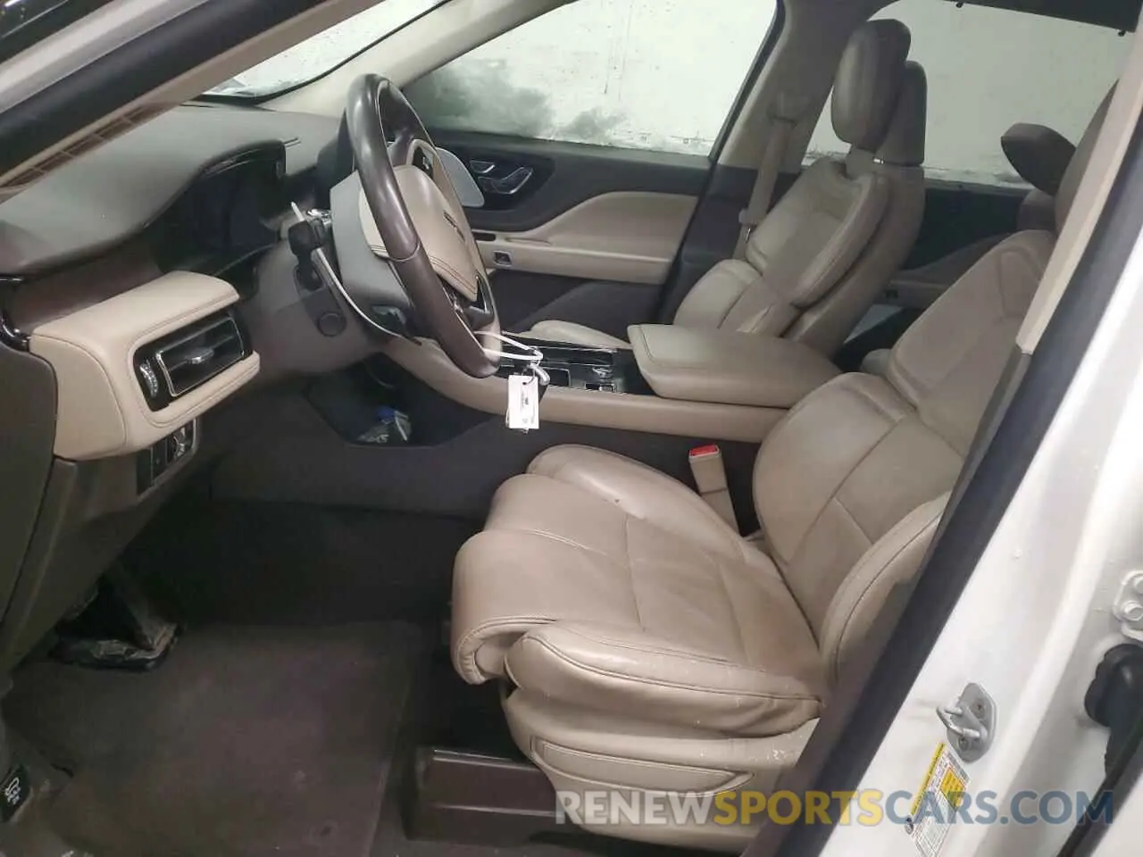 7 Photograph of a damaged car 5LM5J7XC1LGL20248 LINCOLN AVIATOR 2020