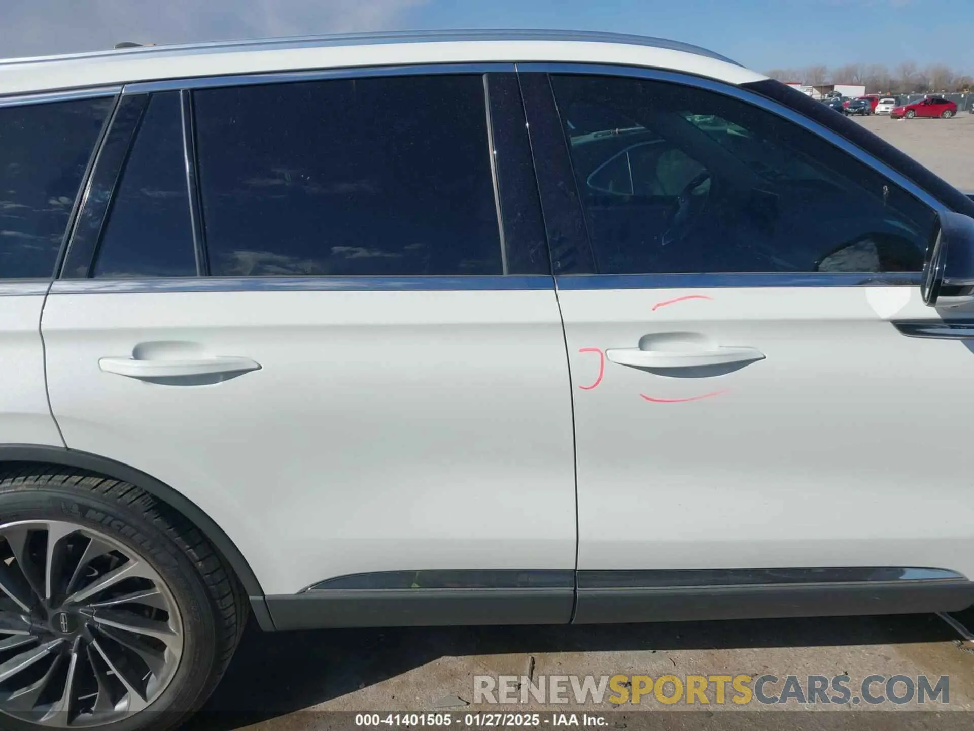 13 Photograph of a damaged car 5LM5J7XC2LGL14300 LINCOLN AVIATOR 2020
