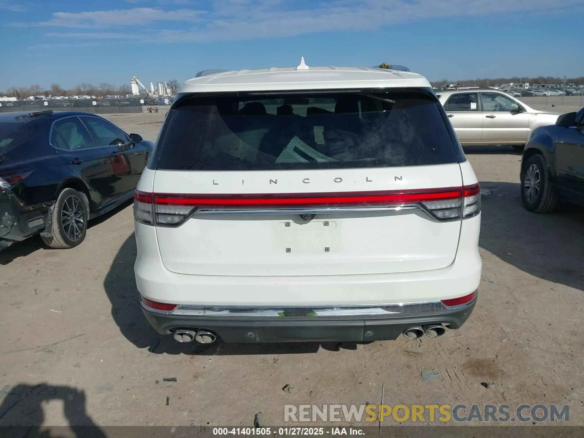 16 Photograph of a damaged car 5LM5J7XC2LGL14300 LINCOLN AVIATOR 2020