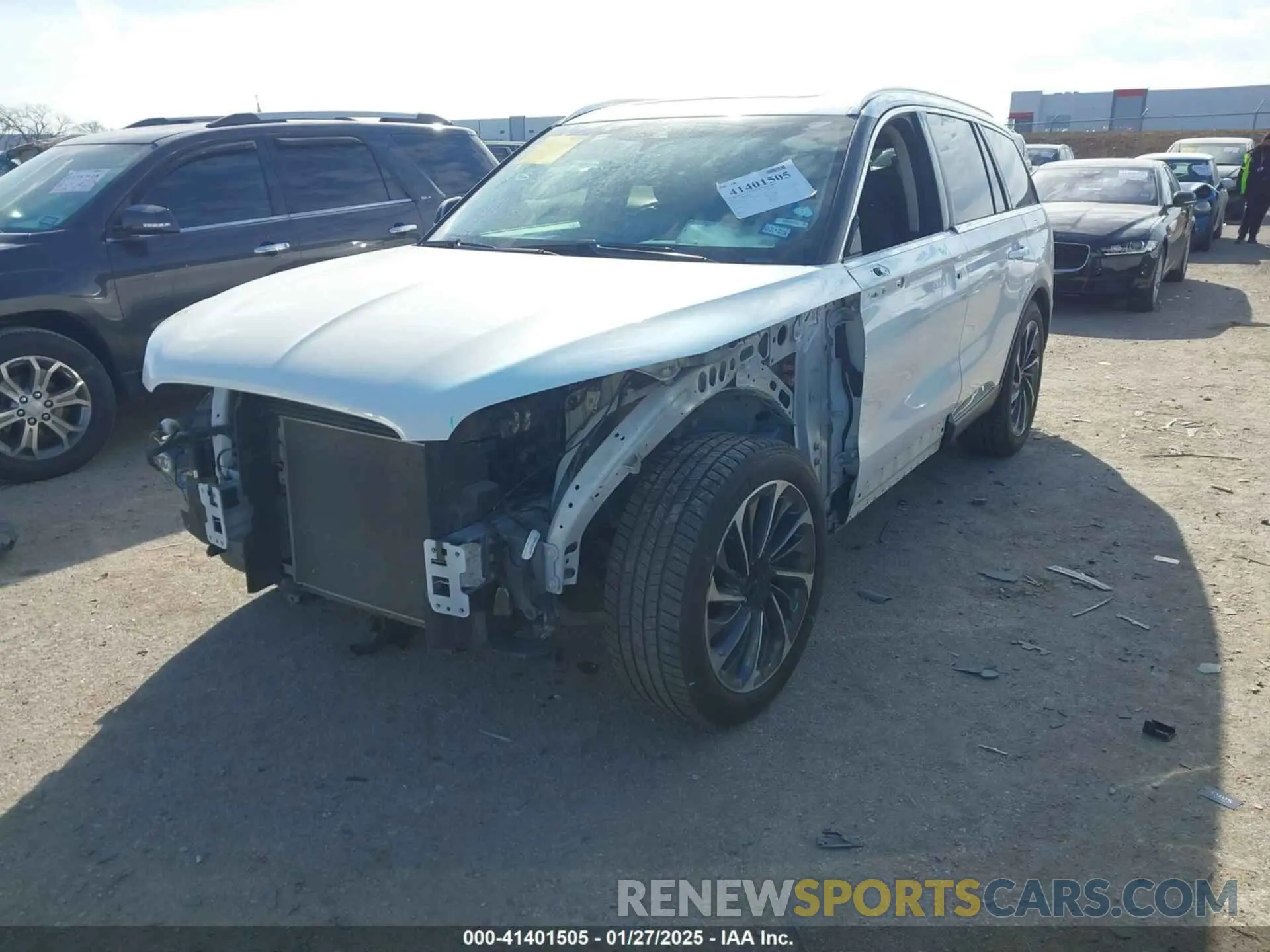 2 Photograph of a damaged car 5LM5J7XC2LGL14300 LINCOLN AVIATOR 2020