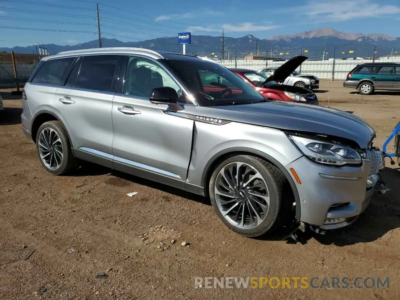 4 Photograph of a damaged car 5LM5J7XC2LGL35647 LINCOLN AVIATOR 2020