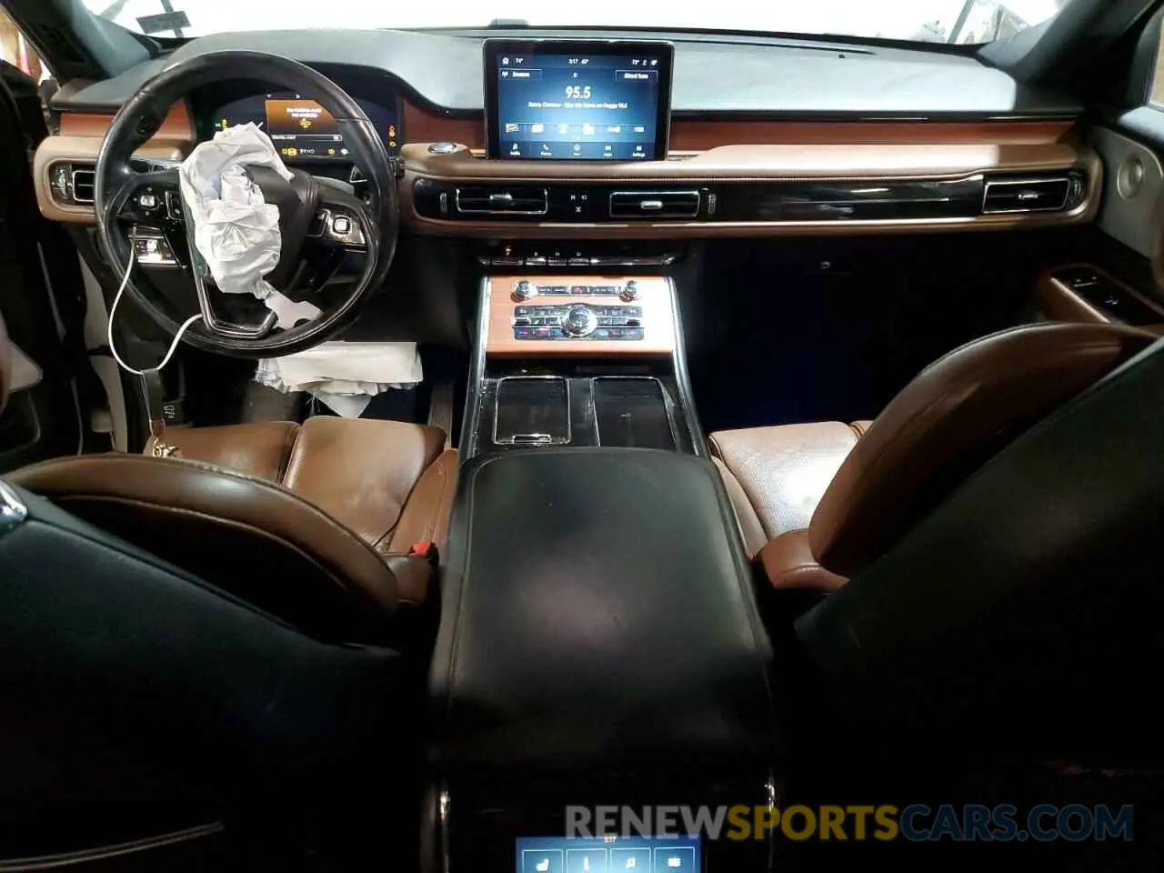8 Photograph of a damaged car 5LM5J7XC3LGL16380 LINCOLN AVIATOR 2020