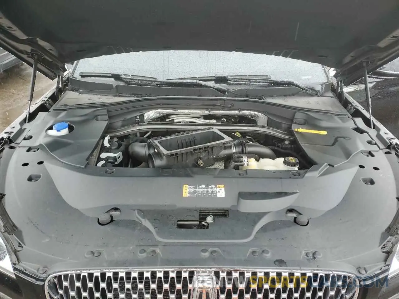 11 Photograph of a damaged car 5LM5J7XC6LGL20701 LINCOLN AVIATOR 2020