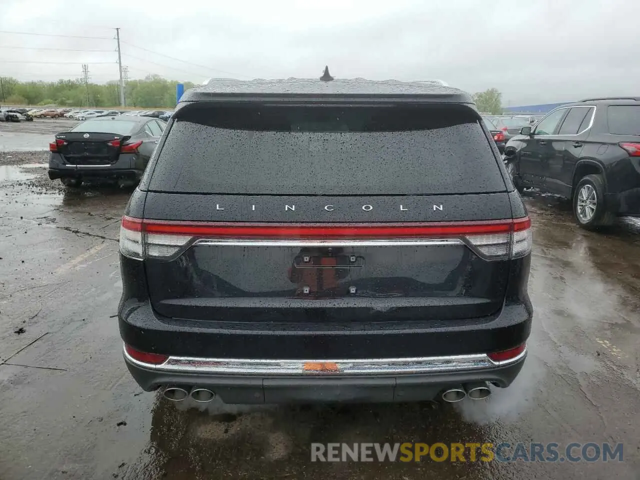 6 Photograph of a damaged car 5LM5J7XC6LGL20701 LINCOLN AVIATOR 2020