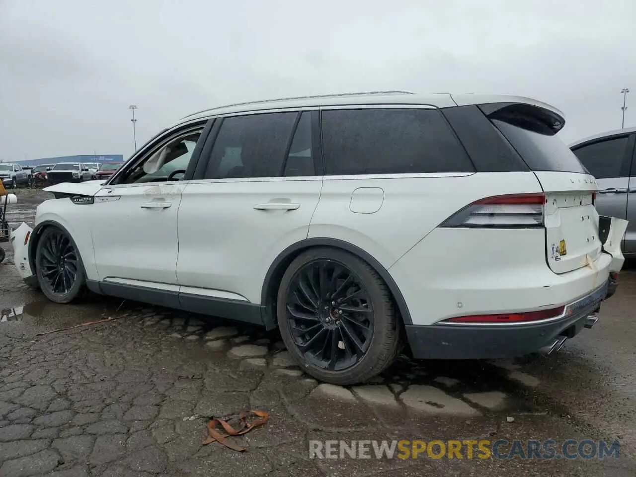 2 Photograph of a damaged car 5LM5J7XC6LGL29401 LINCOLN AVIATOR 2020