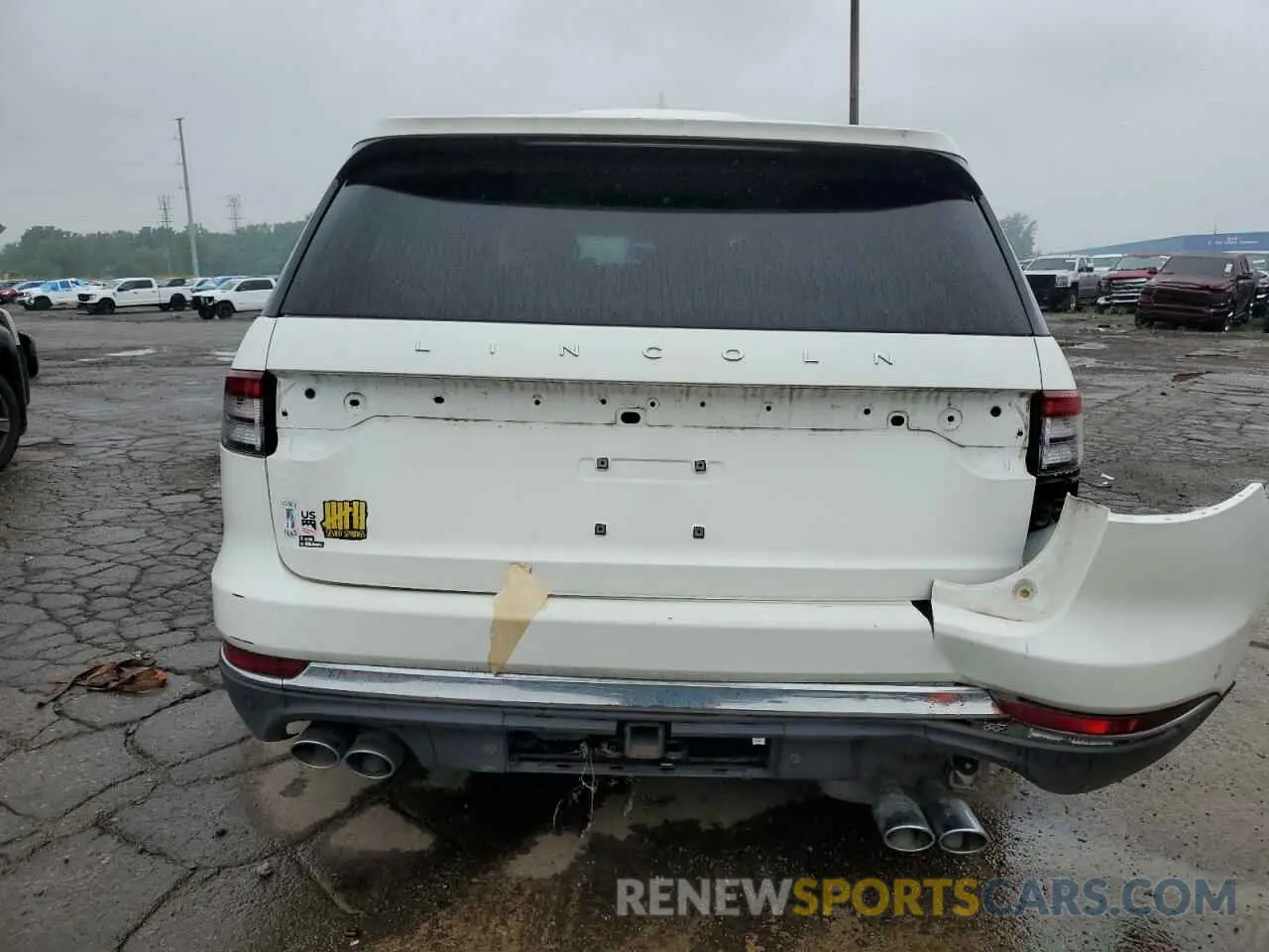 6 Photograph of a damaged car 5LM5J7XC6LGL29401 LINCOLN AVIATOR 2020