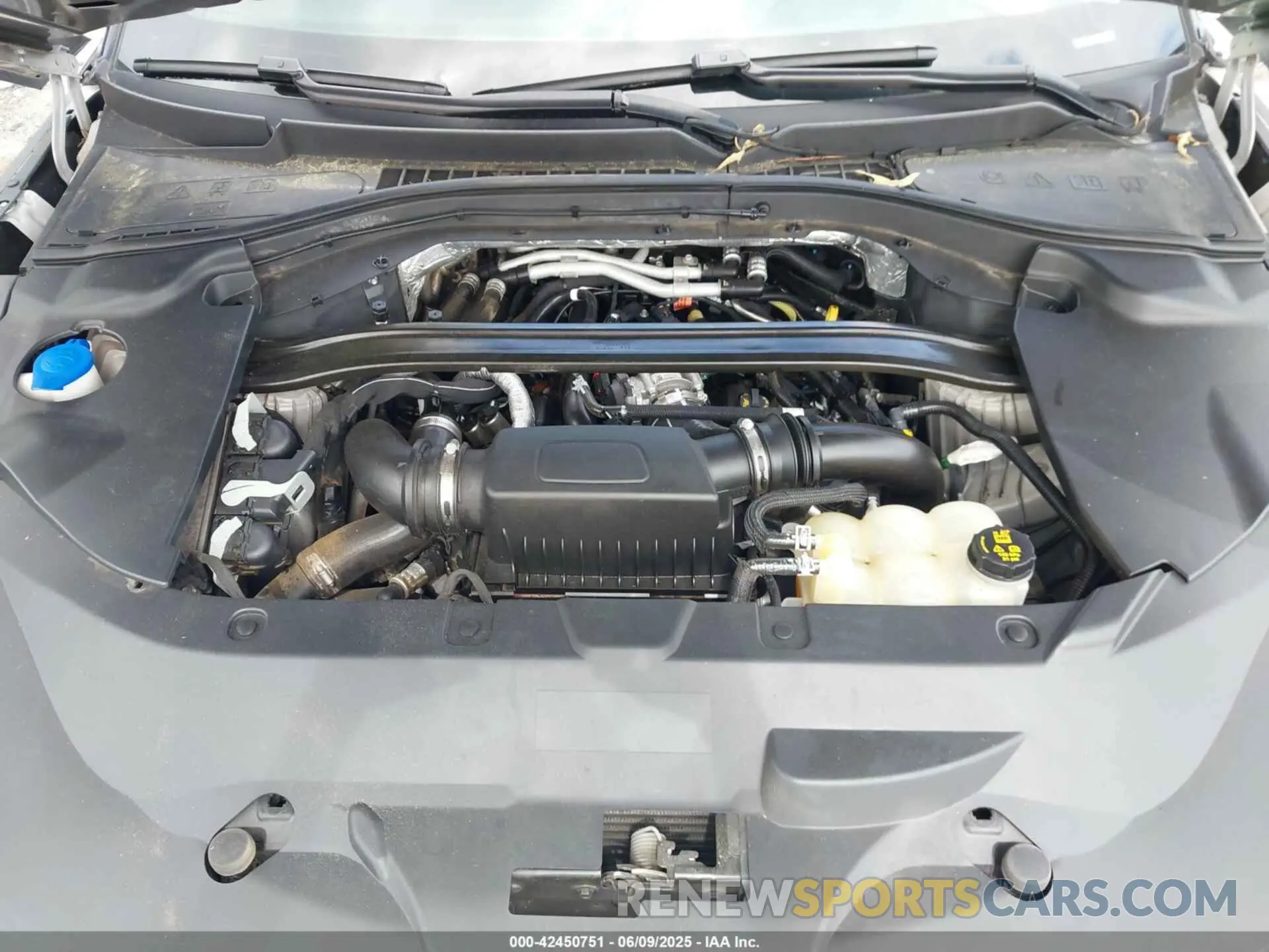 10 Photograph of a damaged car 5LM5J7XC7LGL15541 LINCOLN AVIATOR 2020