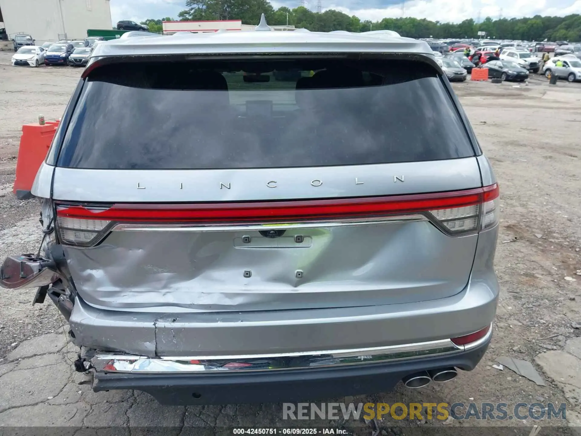 16 Photograph of a damaged car 5LM5J7XC7LGL15541 LINCOLN AVIATOR 2020