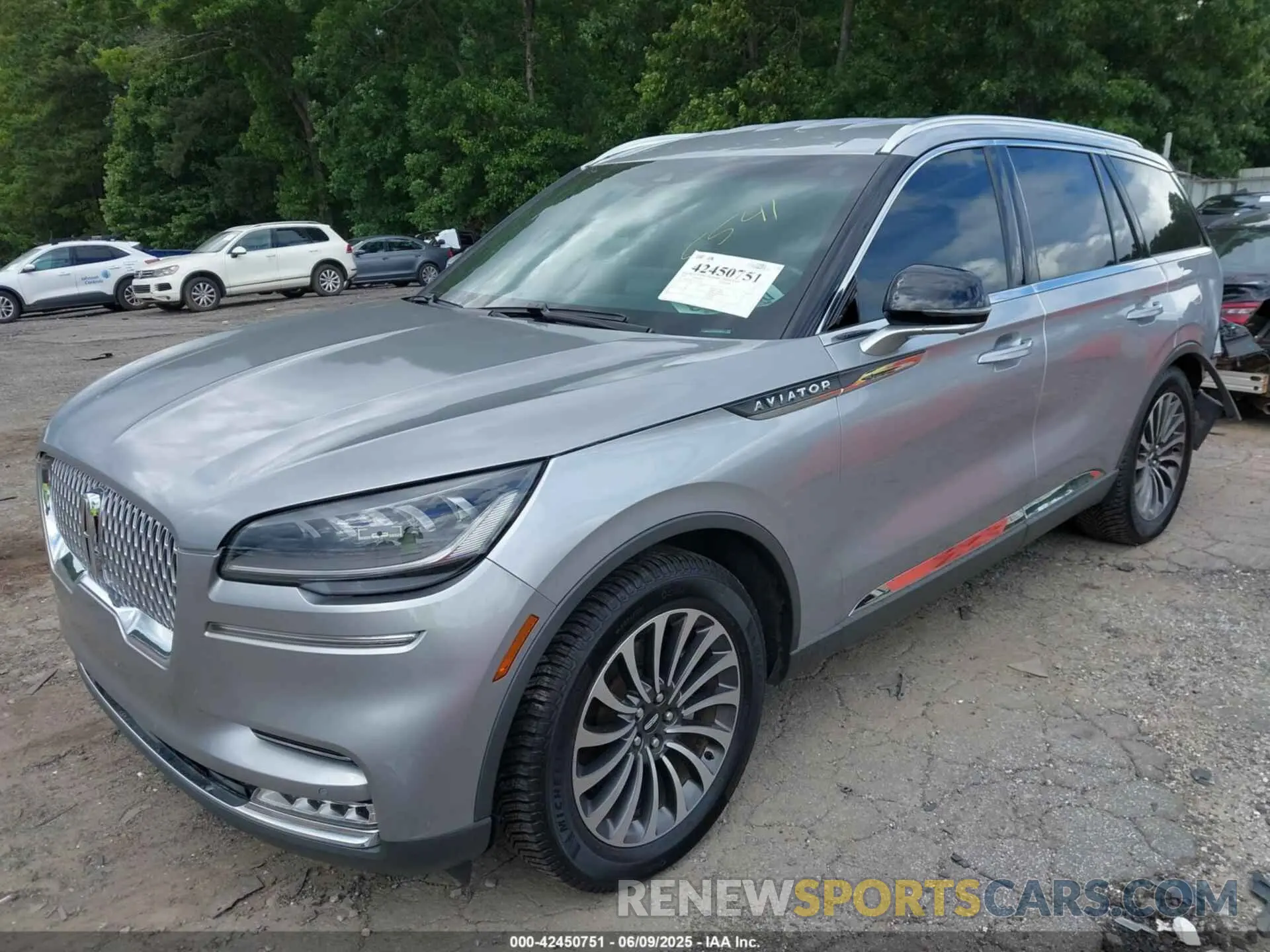 2 Photograph of a damaged car 5LM5J7XC7LGL15541 LINCOLN AVIATOR 2020