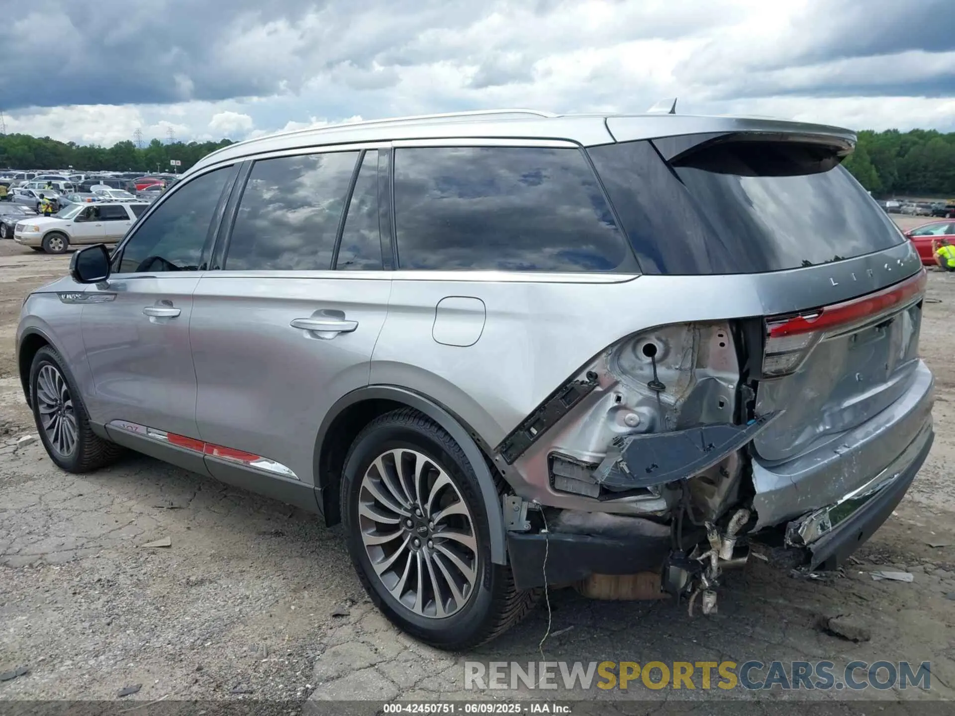 6 Photograph of a damaged car 5LM5J7XC7LGL15541 LINCOLN AVIATOR 2020