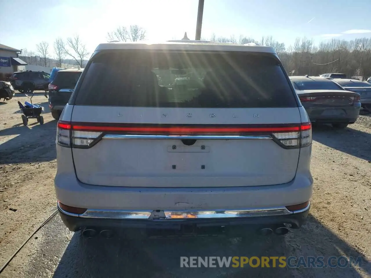 6 Photograph of a damaged car 5LM5J7XC7LGL30976 LINCOLN AVIATOR 2020