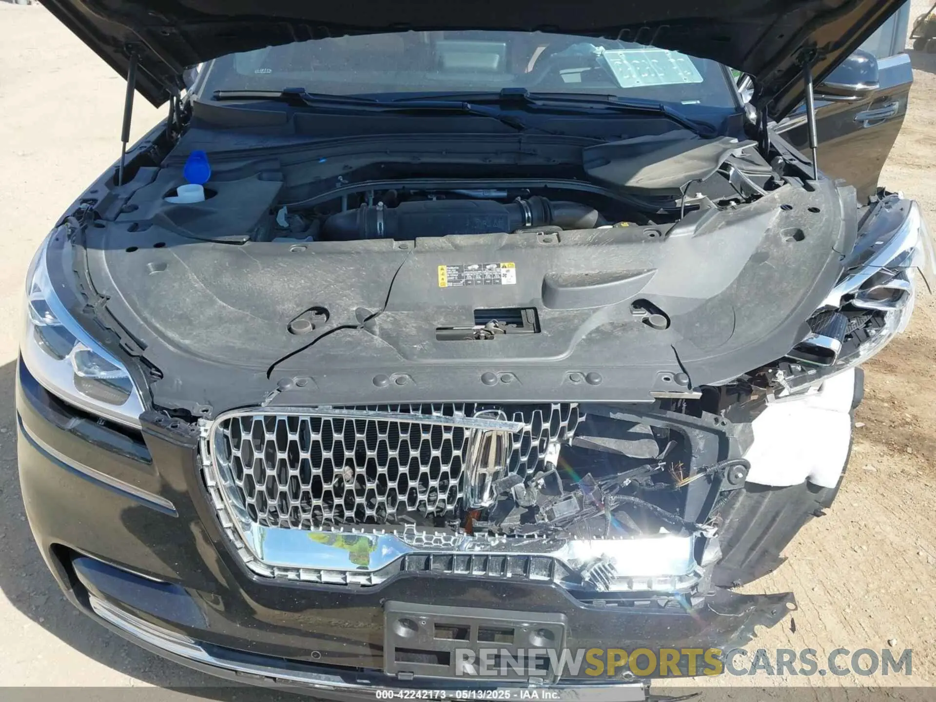 10 Photograph of a damaged car 5LM5J7XC7LGL37068 LINCOLN AVIATOR 2020