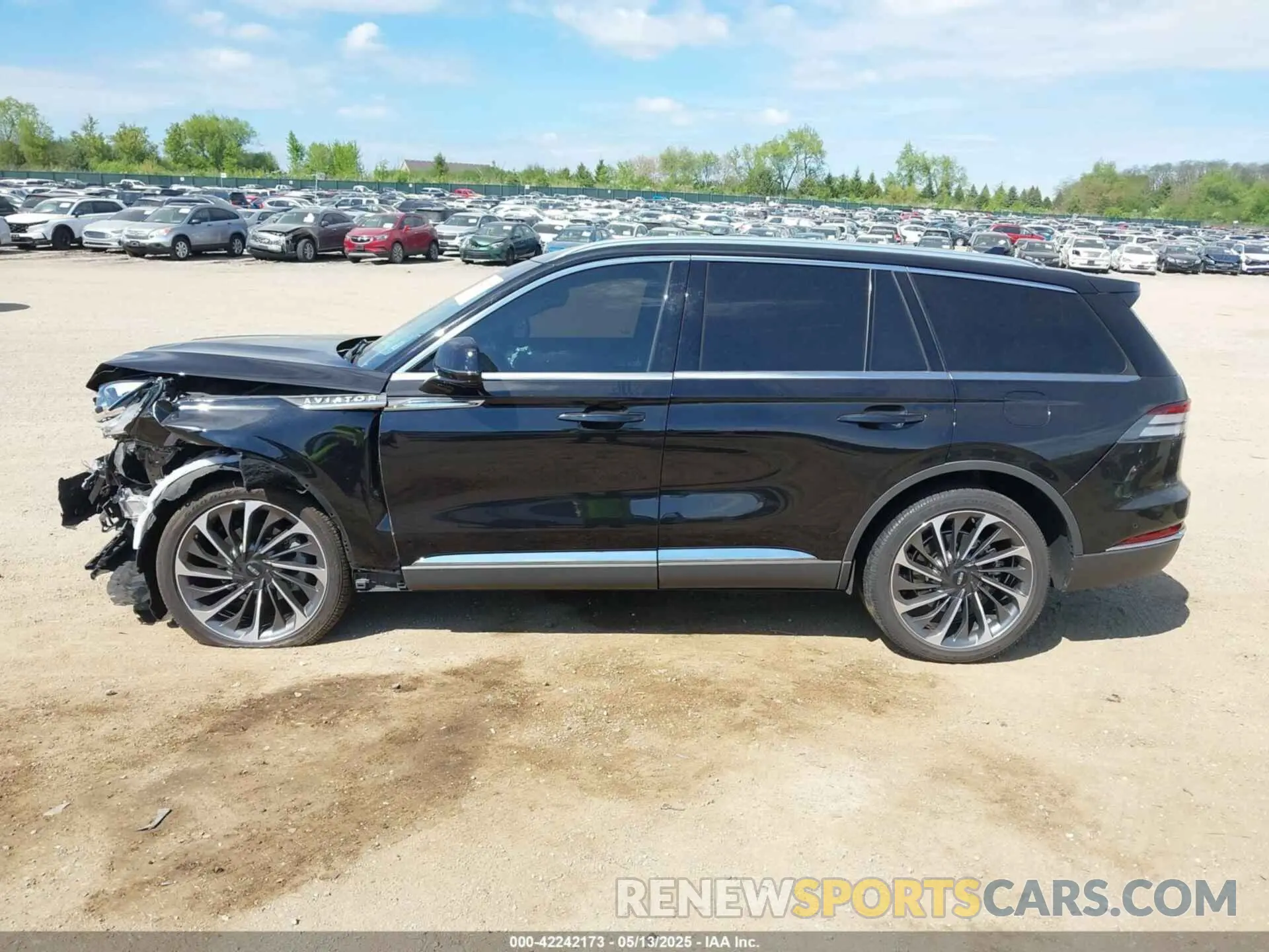 14 Photograph of a damaged car 5LM5J7XC7LGL37068 LINCOLN AVIATOR 2020