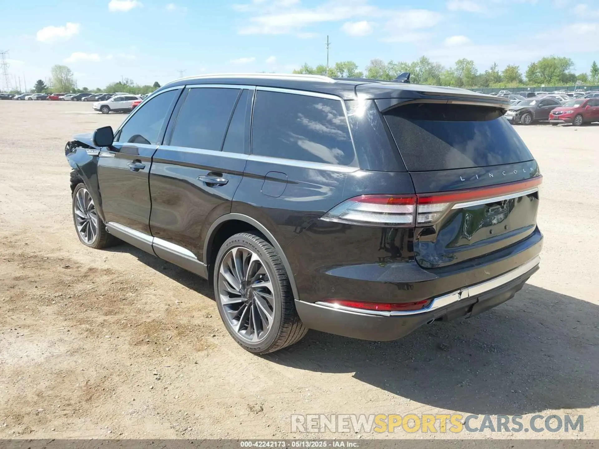 3 Photograph of a damaged car 5LM5J7XC7LGL37068 LINCOLN AVIATOR 2020