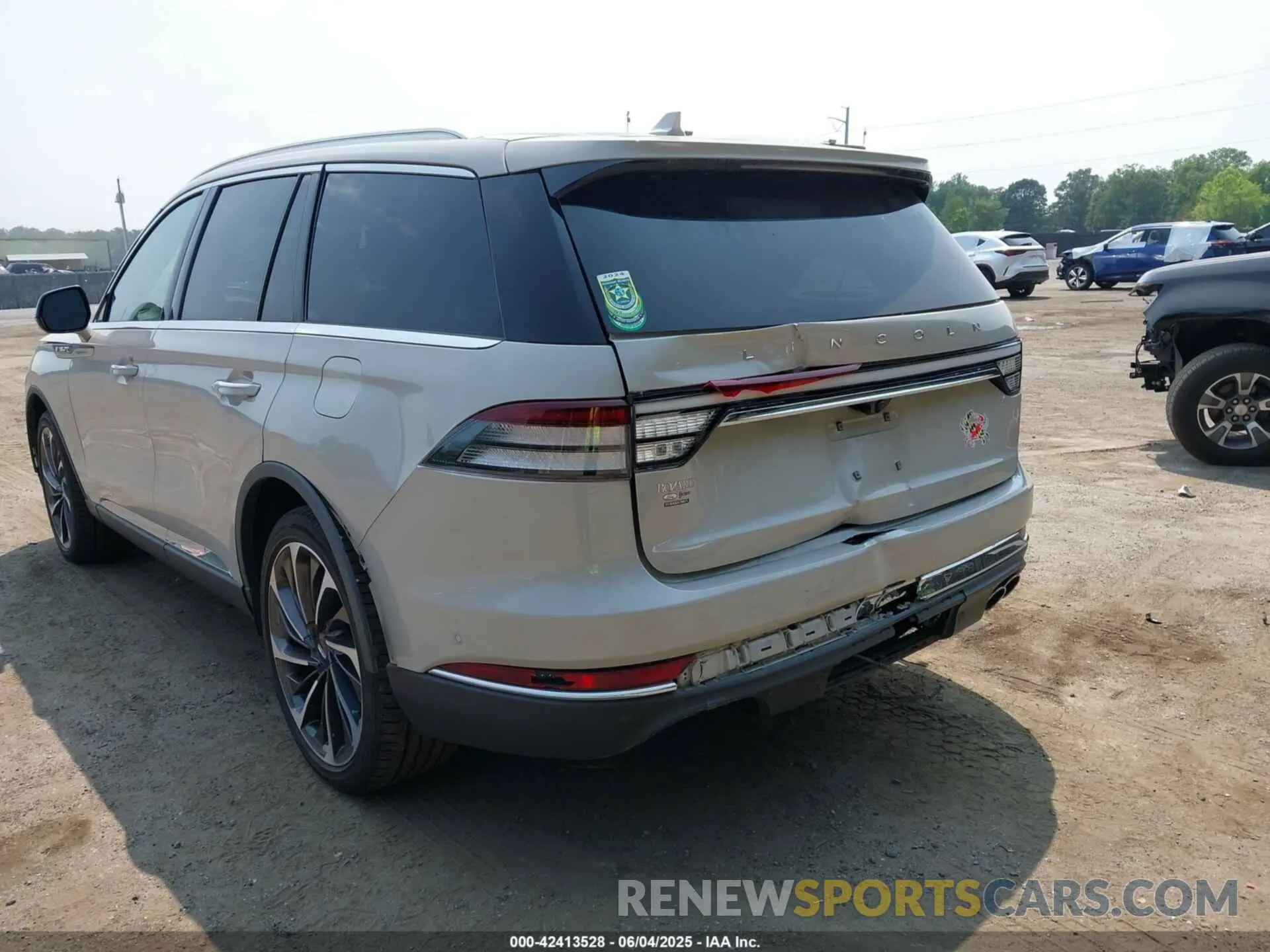 6 Photograph of a damaged car 5LM5J7XC8LGL00255 LINCOLN AVIATOR 2020