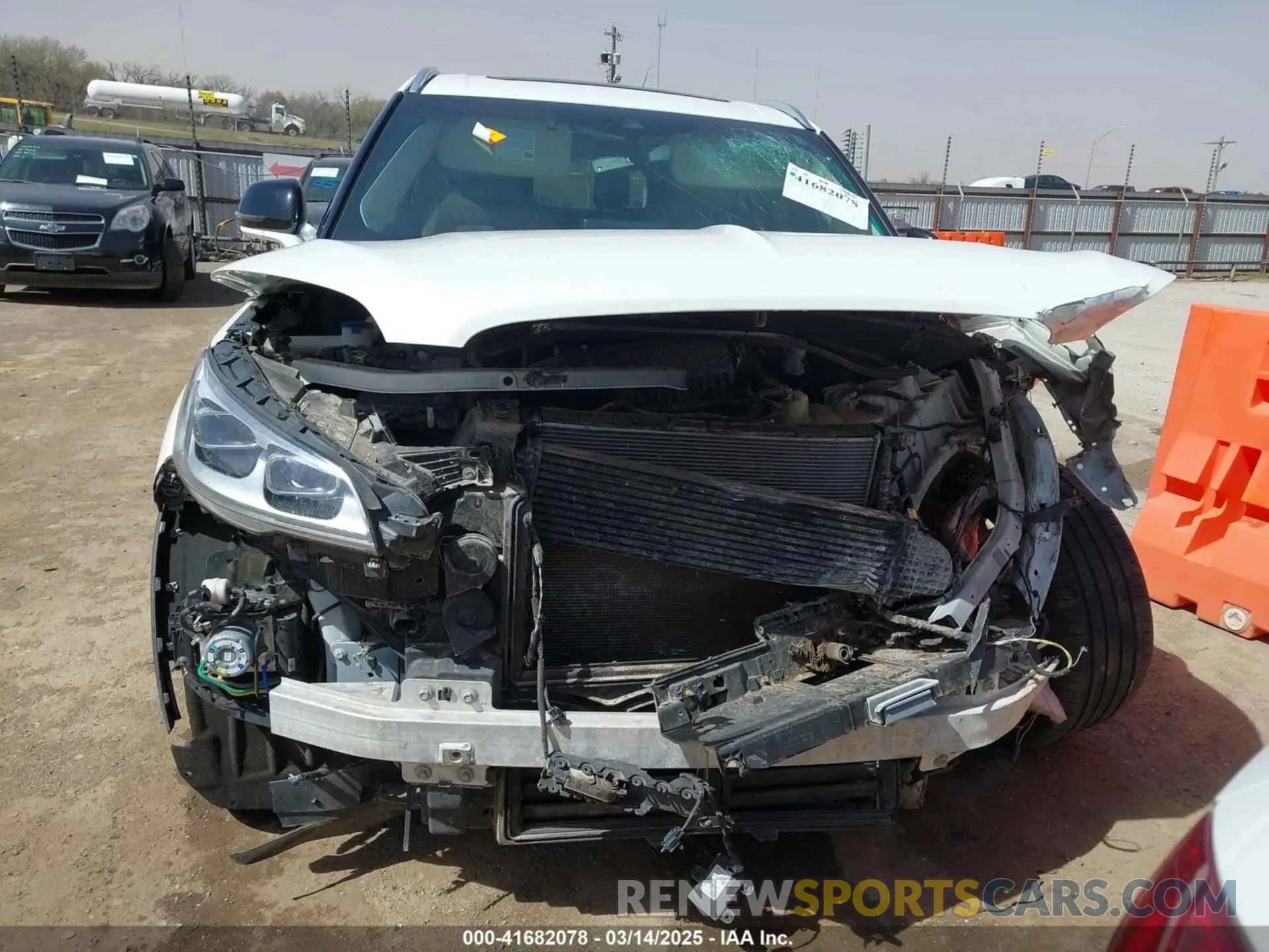 13 Photograph of a damaged car 5LM5J7XC8LGL11059 LINCOLN AVIATOR 2020