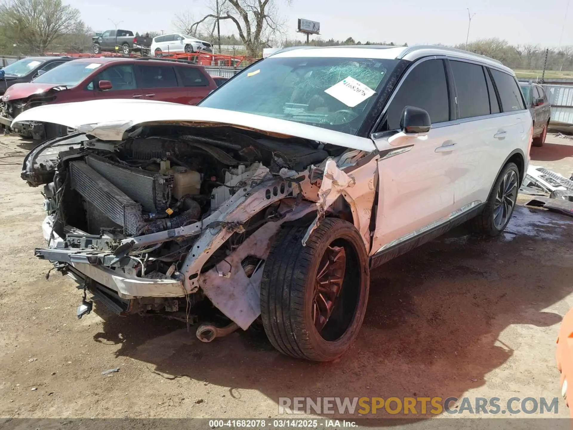 2 Photograph of a damaged car 5LM5J7XC8LGL11059 LINCOLN AVIATOR 2020